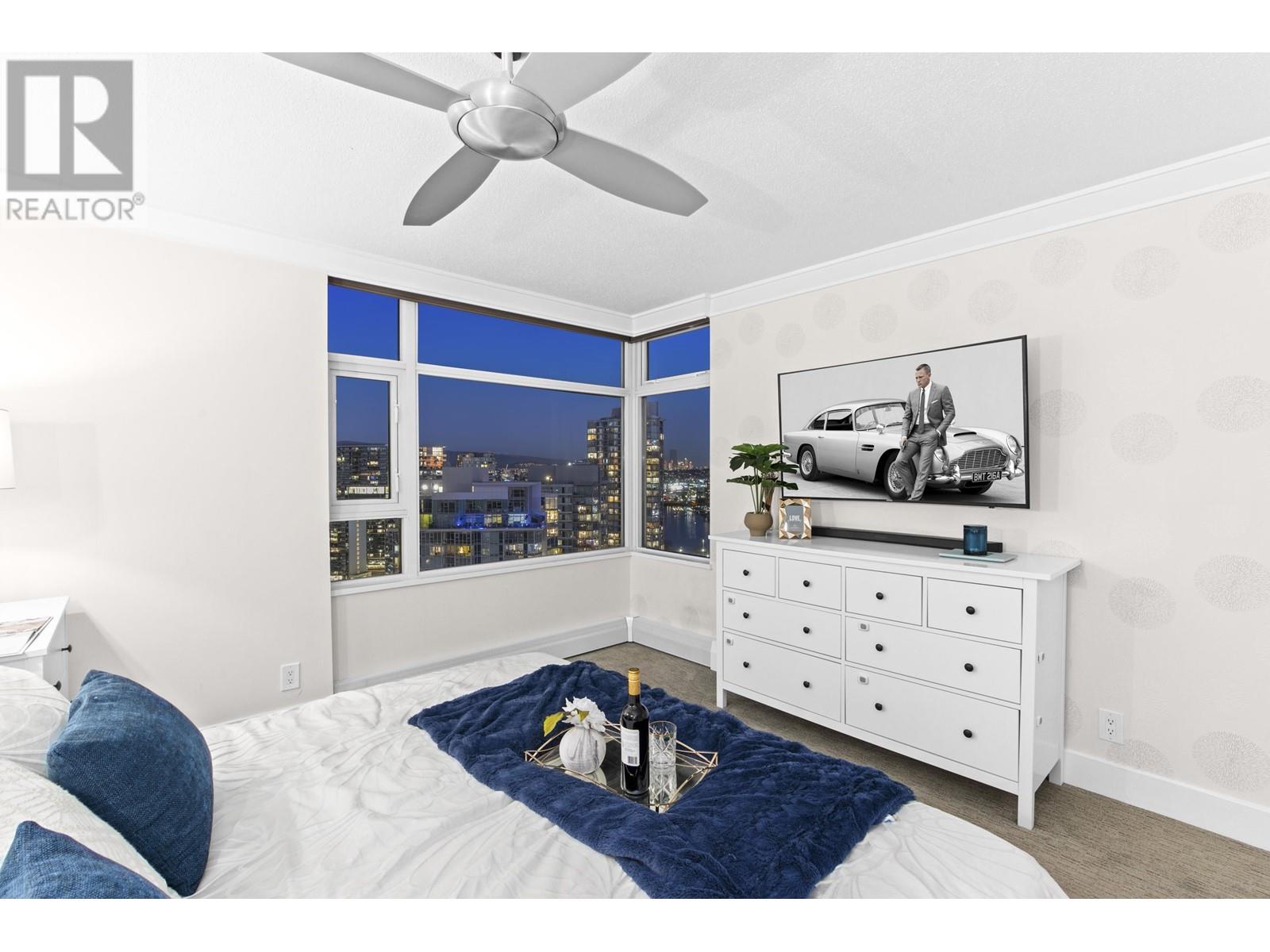 Listing Picture 16 of 31 : 3002 1199 MARINASIDE CRESCENT, Vancouver / 溫哥華 - 魯藝地產 Yvonne Lu Group - MLS Medallion Club Member