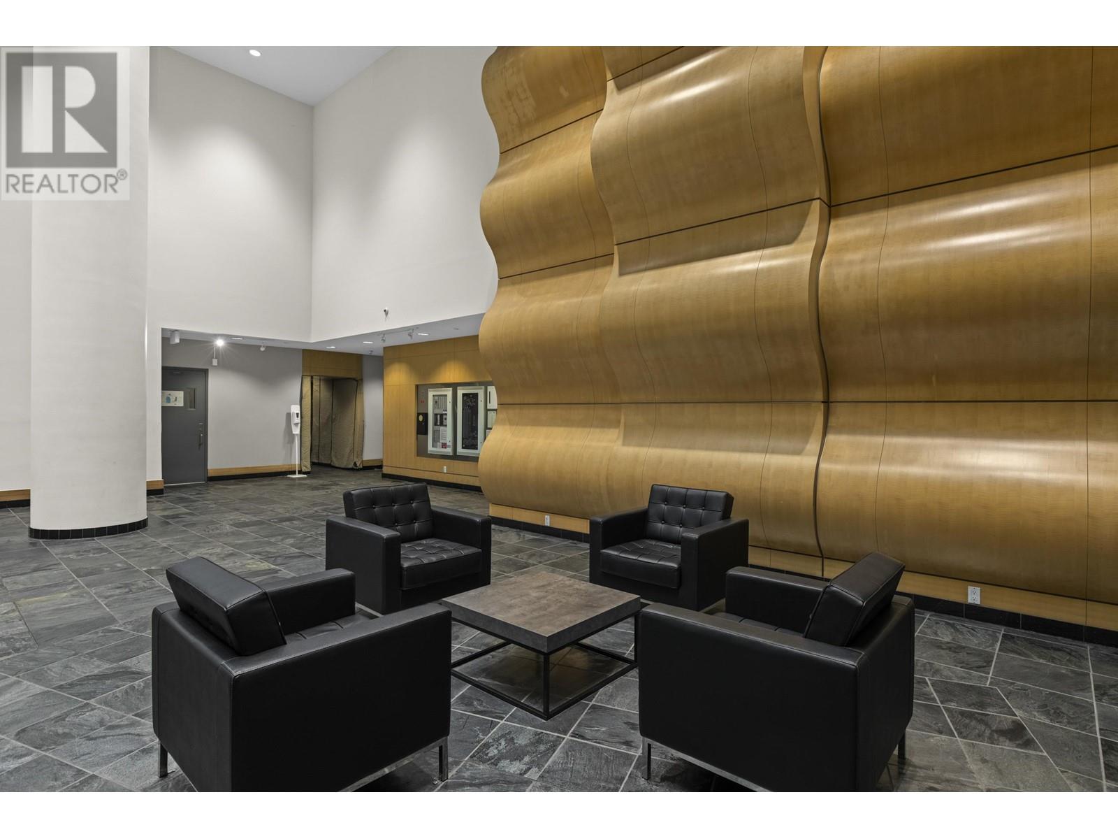 Listing Picture 30 of 31 : 3002 1199 MARINASIDE CRESCENT, Vancouver / 溫哥華 - 魯藝地產 Yvonne Lu Group - MLS Medallion Club Member