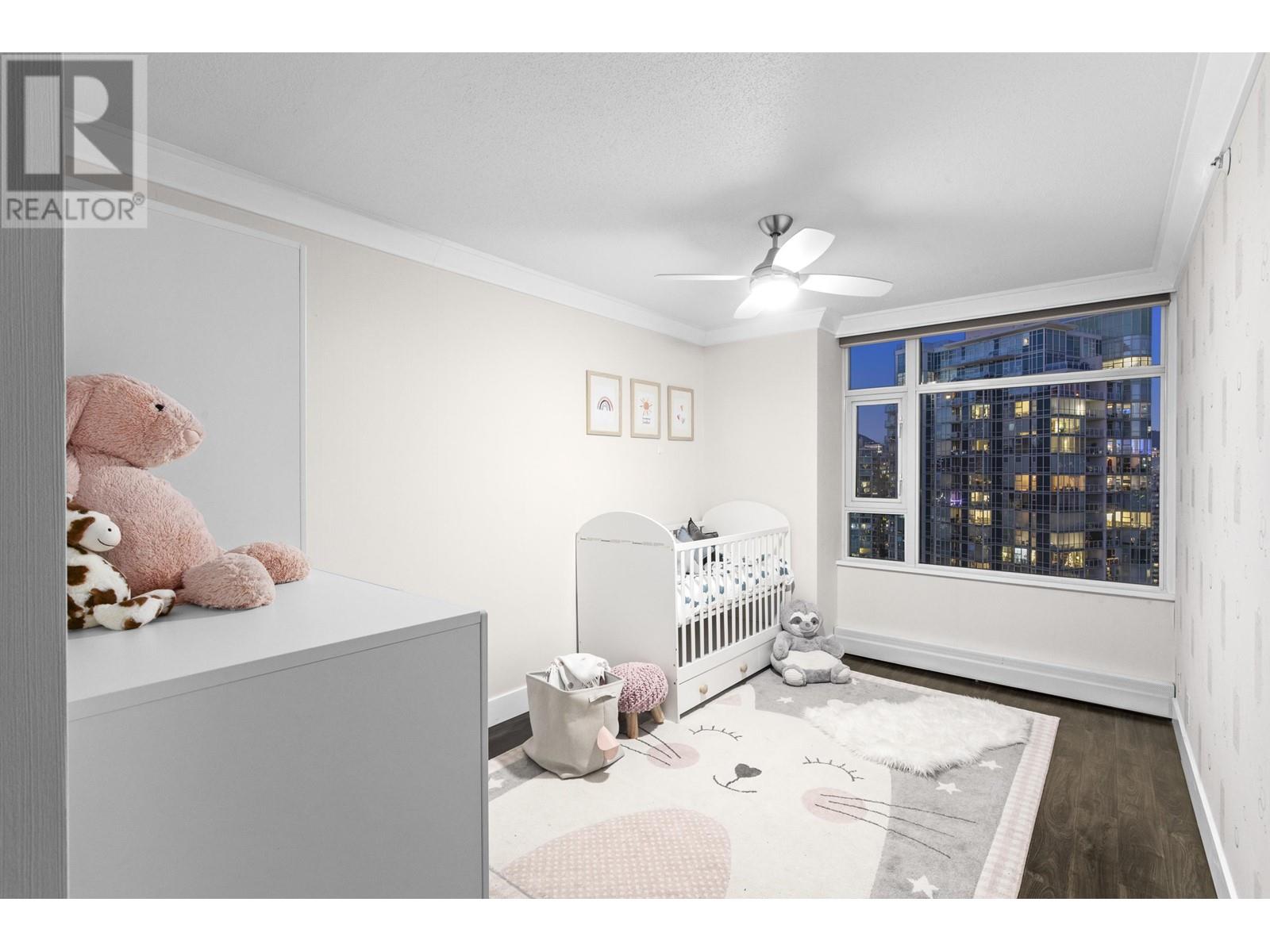 Listing Picture 22 of 31 : 3002 1199 MARINASIDE CRESCENT, Vancouver / 溫哥華 - 魯藝地產 Yvonne Lu Group - MLS Medallion Club Member