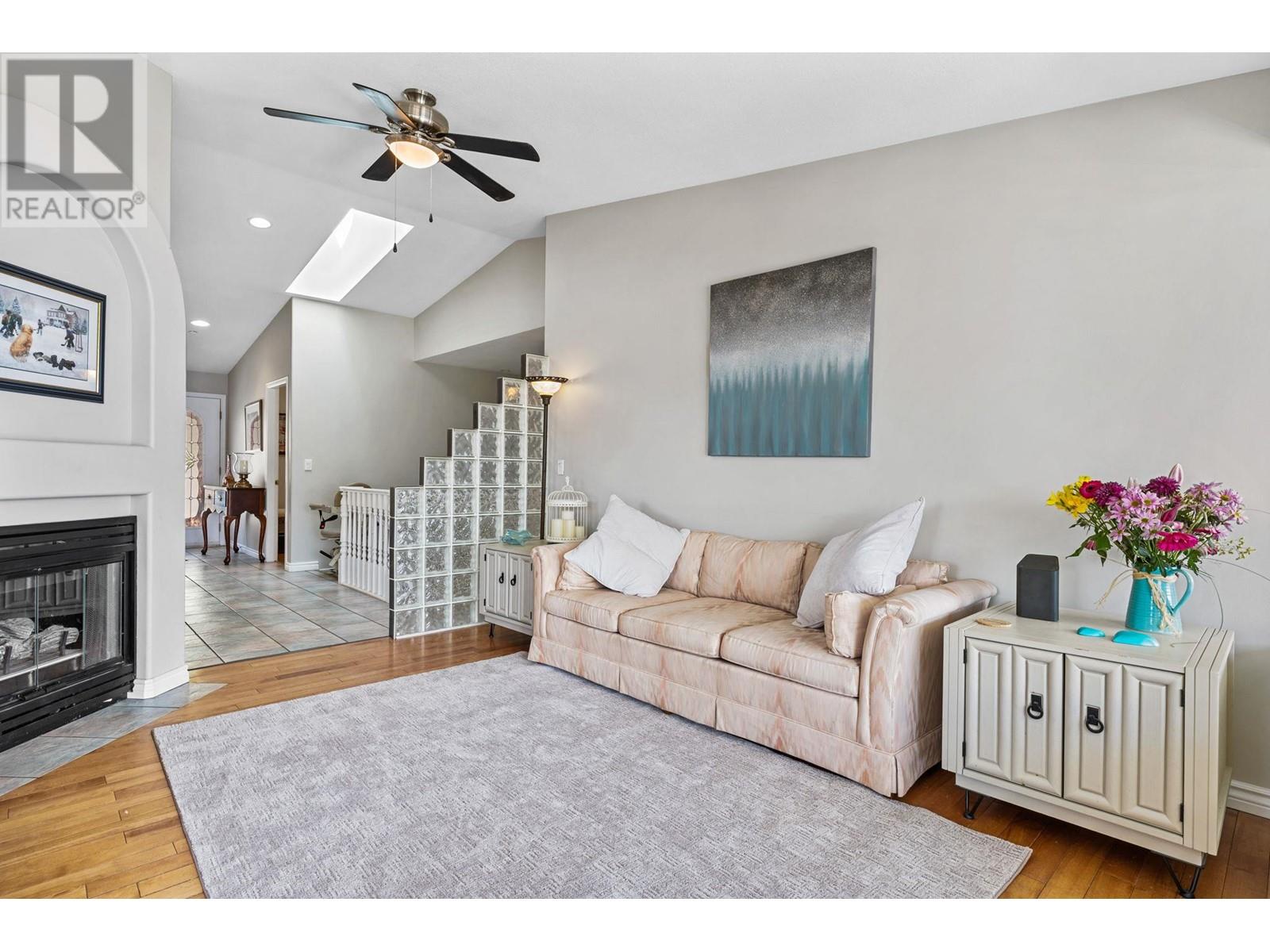 Property at 5227 Trepanier Bench Road image 3