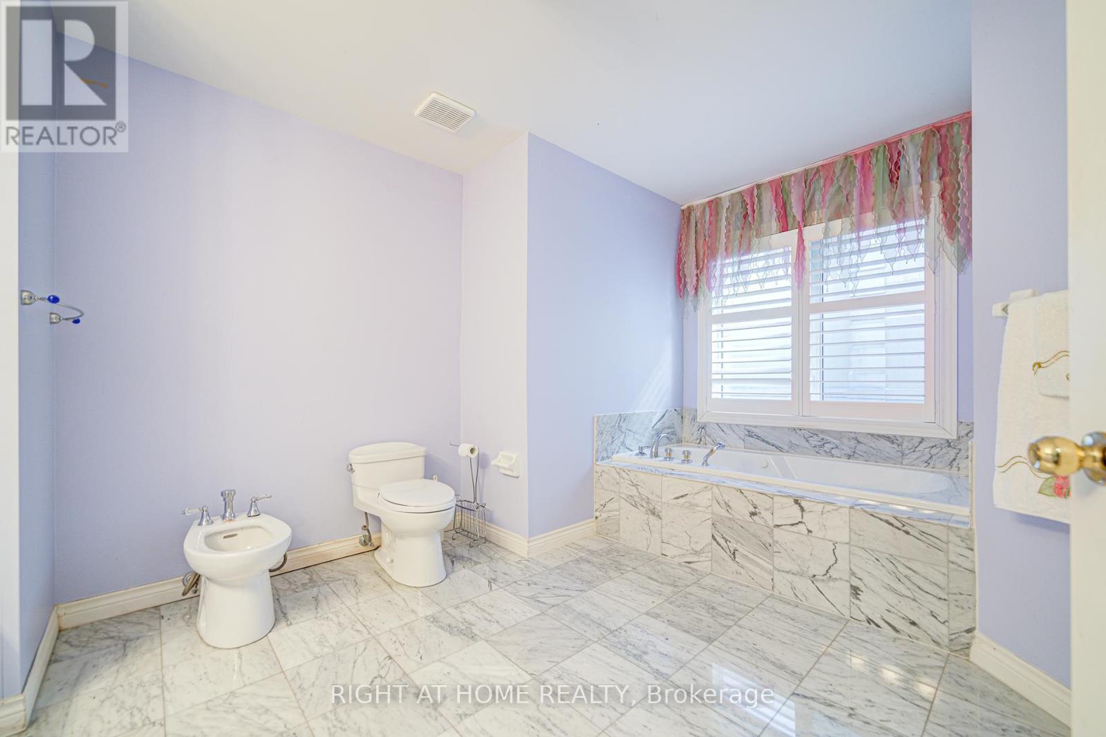 49 Arjay Crescent, Toronto (Bridle Path-Sunnybrook-York Mills), Ontario  M2L 1C6 - Photo 34 - C11948301