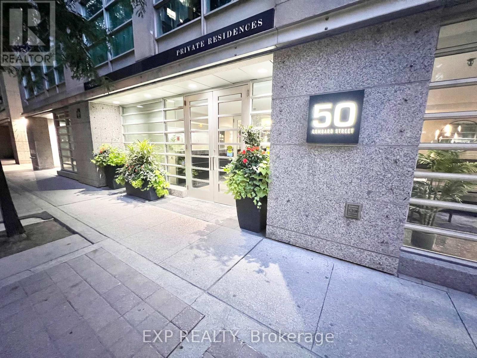 1605 - 50 Lombard Street, Toronto, Ontario  M5C 2X4 - Photo 17 - C11948321