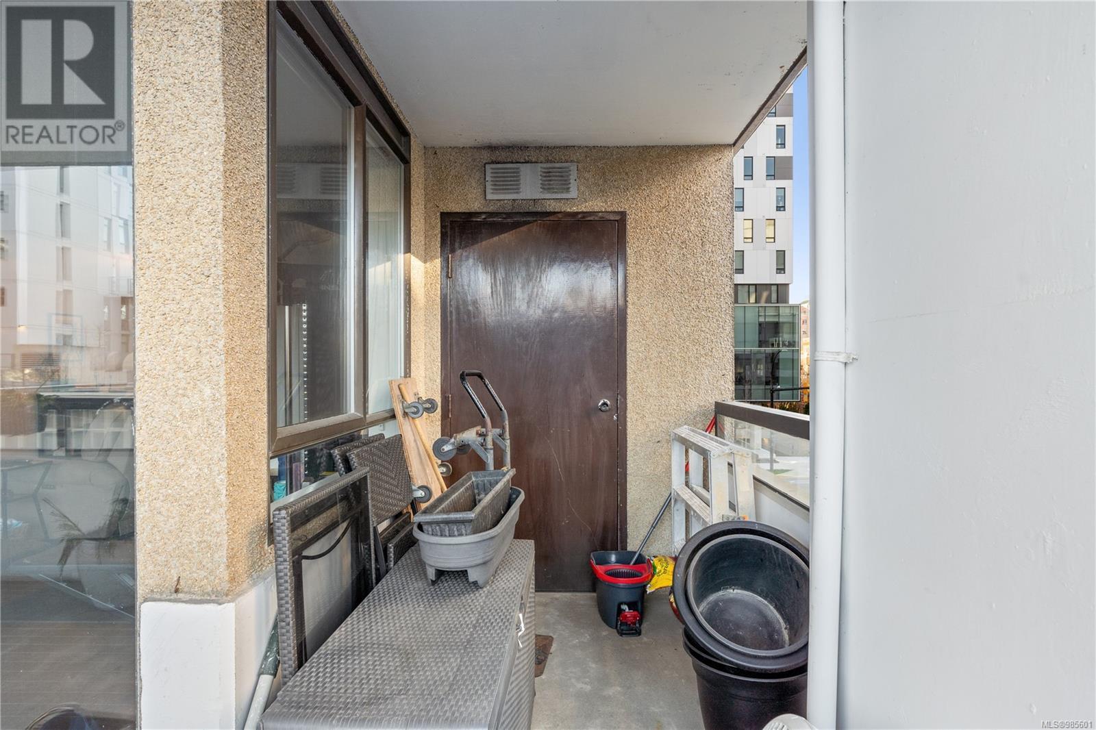 303 1034 Johnson St, Victoria, British Columbia  V8V 3N7 - Photo 15 - 985601