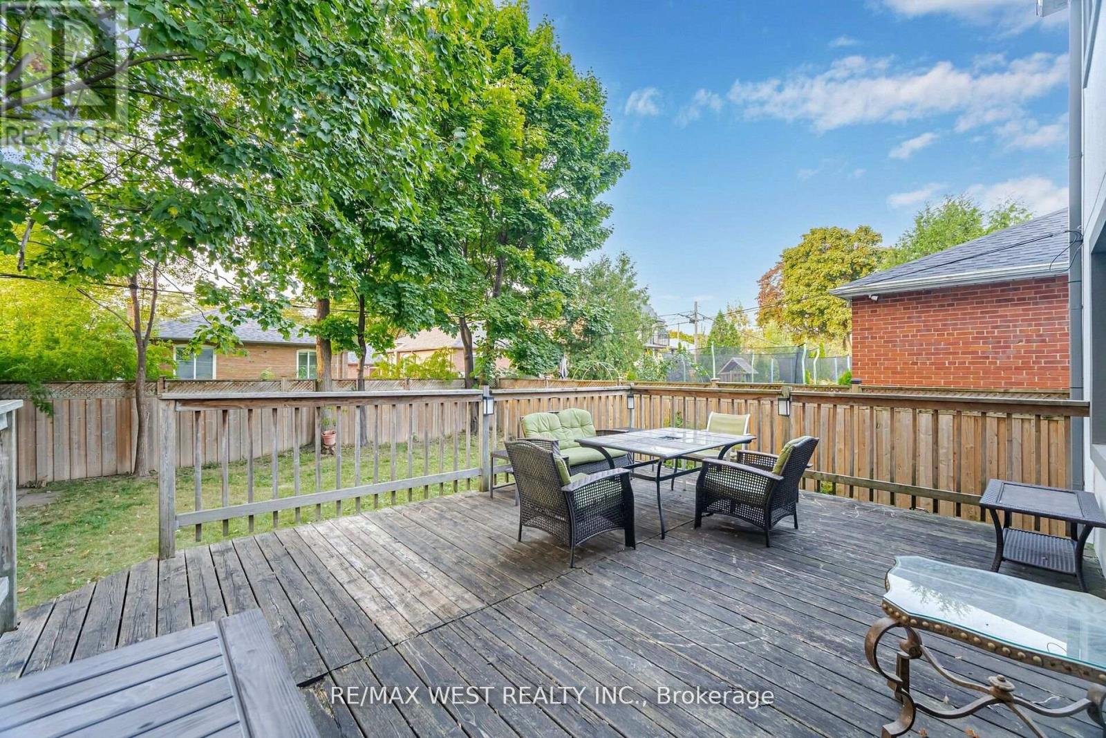 12 Gordon Park Drive, Toronto, Ontario  M9B 1J6 - Photo 34 - W11948347