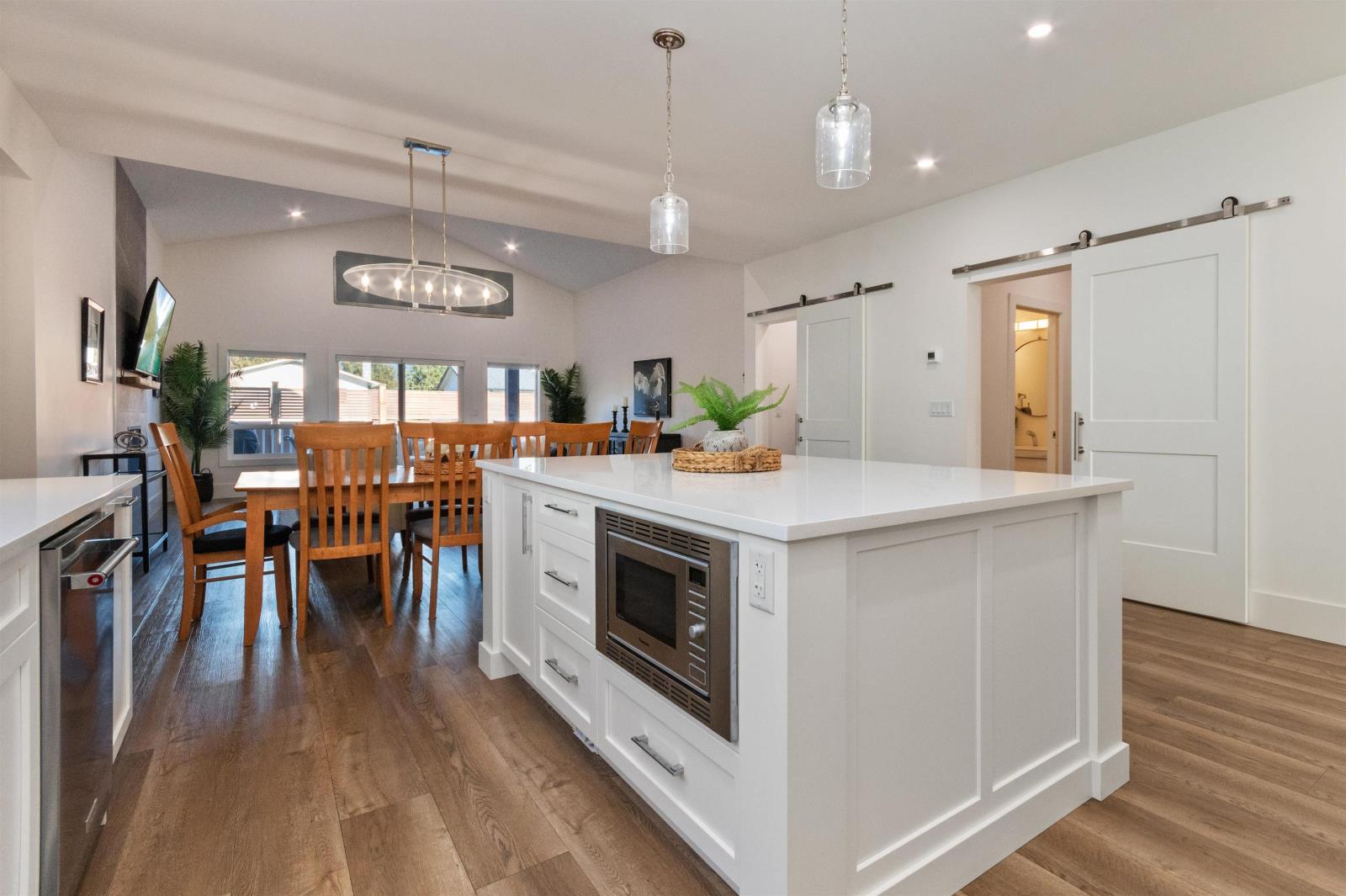 63711 Rosewood Avenue, Hope, Hope, British Columbia V0X 1L2 - Photo 5 - R2961846