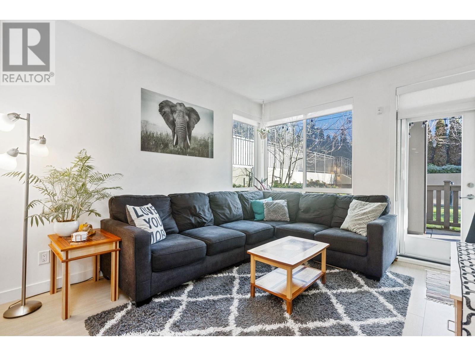 Listing Picture 6 of 30 : 116 5460 BROADWAY, Burnaby / 本拿比 - 魯藝地產 Yvonne Lu Group - MLS Medallion Club Member