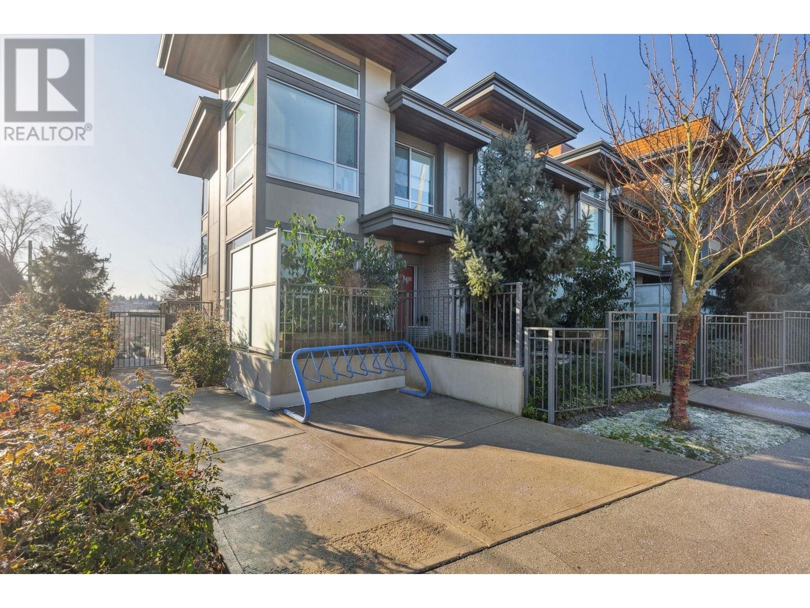 Listing Picture 3 of 30 : 116 5460 BROADWAY, Burnaby / 本拿比 - 魯藝地產 Yvonne Lu Group - MLS Medallion Club Member