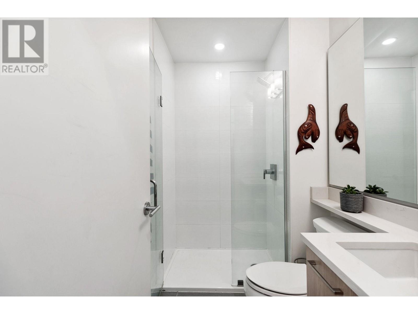 Listing Picture 18 of 30 : 116 5460 BROADWAY, Burnaby / 本拿比 - 魯藝地產 Yvonne Lu Group - MLS Medallion Club Member