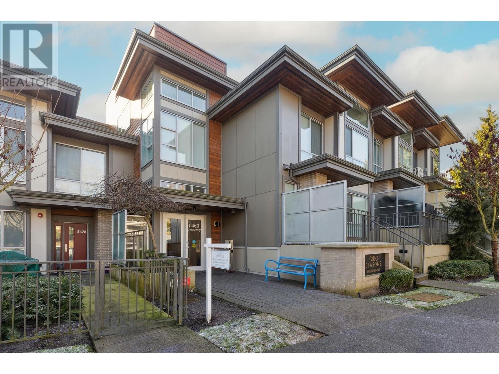Listing Picture 2 of 30 : 116 5460 BROADWAY, Burnaby / 本拿比 - 魯藝地產 Yvonne Lu Group - MLS Medallion Club Member