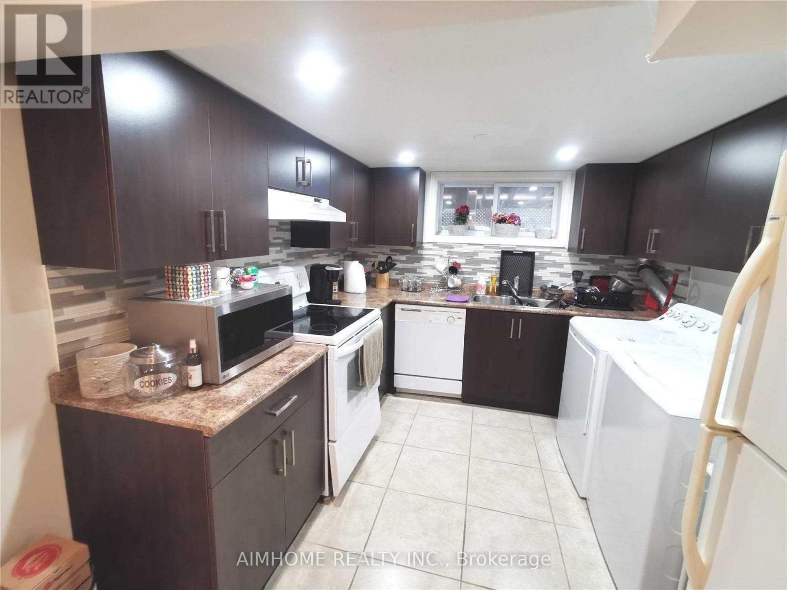 57 Gladman Avenue, Newmarket (Central Newmarket), Ontario  L3Y 1W4 - Photo 21 - N11948374