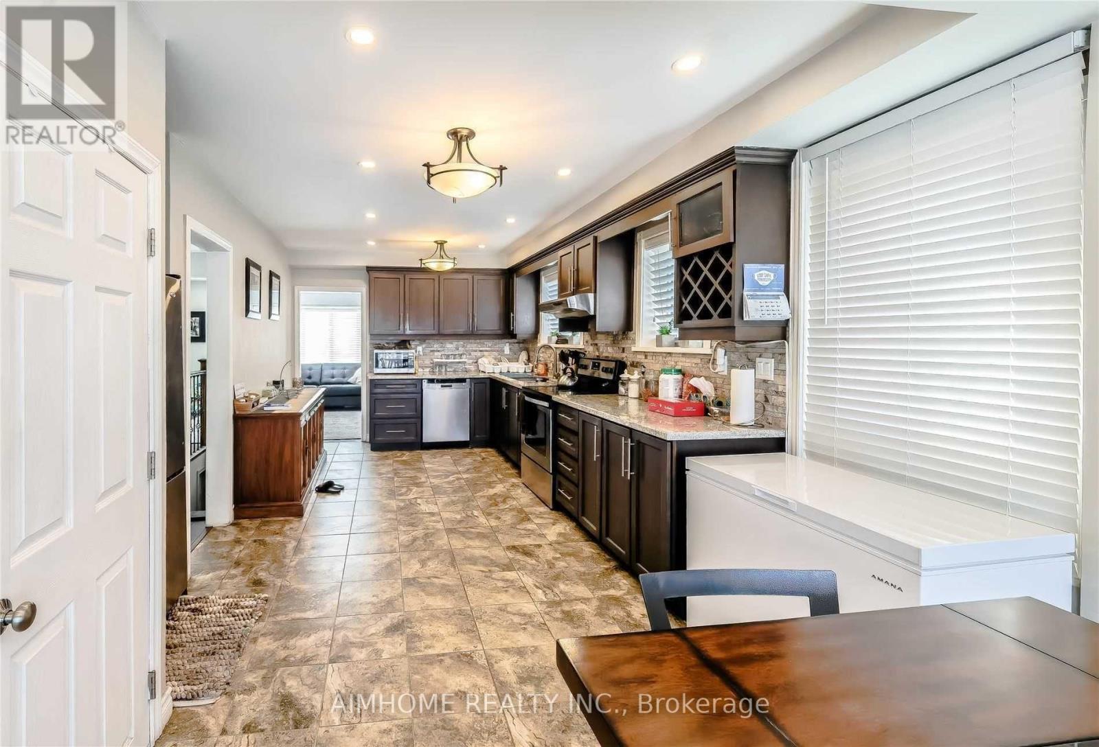 Property at 57 GLADMAN AVENUE image 3