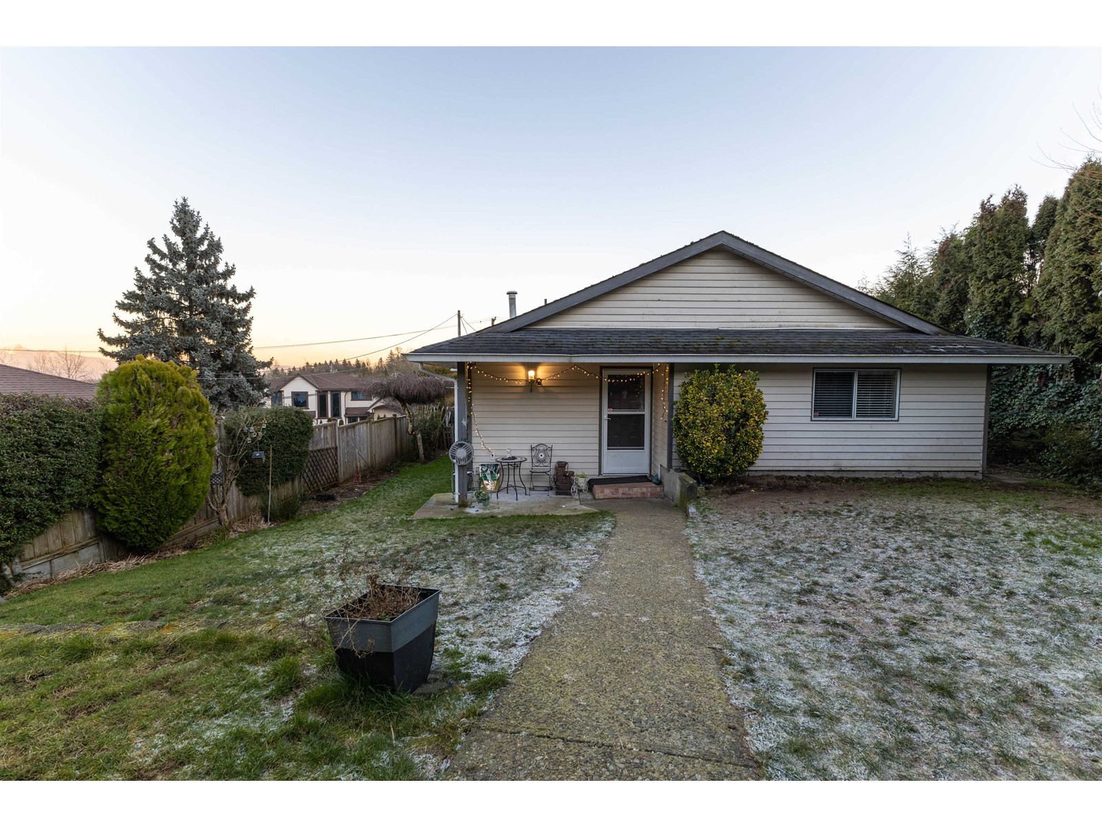 11433 Surrey Road, Surrey, British Columbia  V3R 5T4 - Photo 8 - R2961205