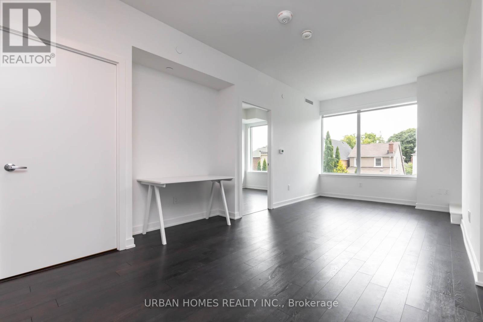 313 - 1 Cardiff Road, Toronto, Ontario  M4P 0G2 - Photo 2 - C11948386