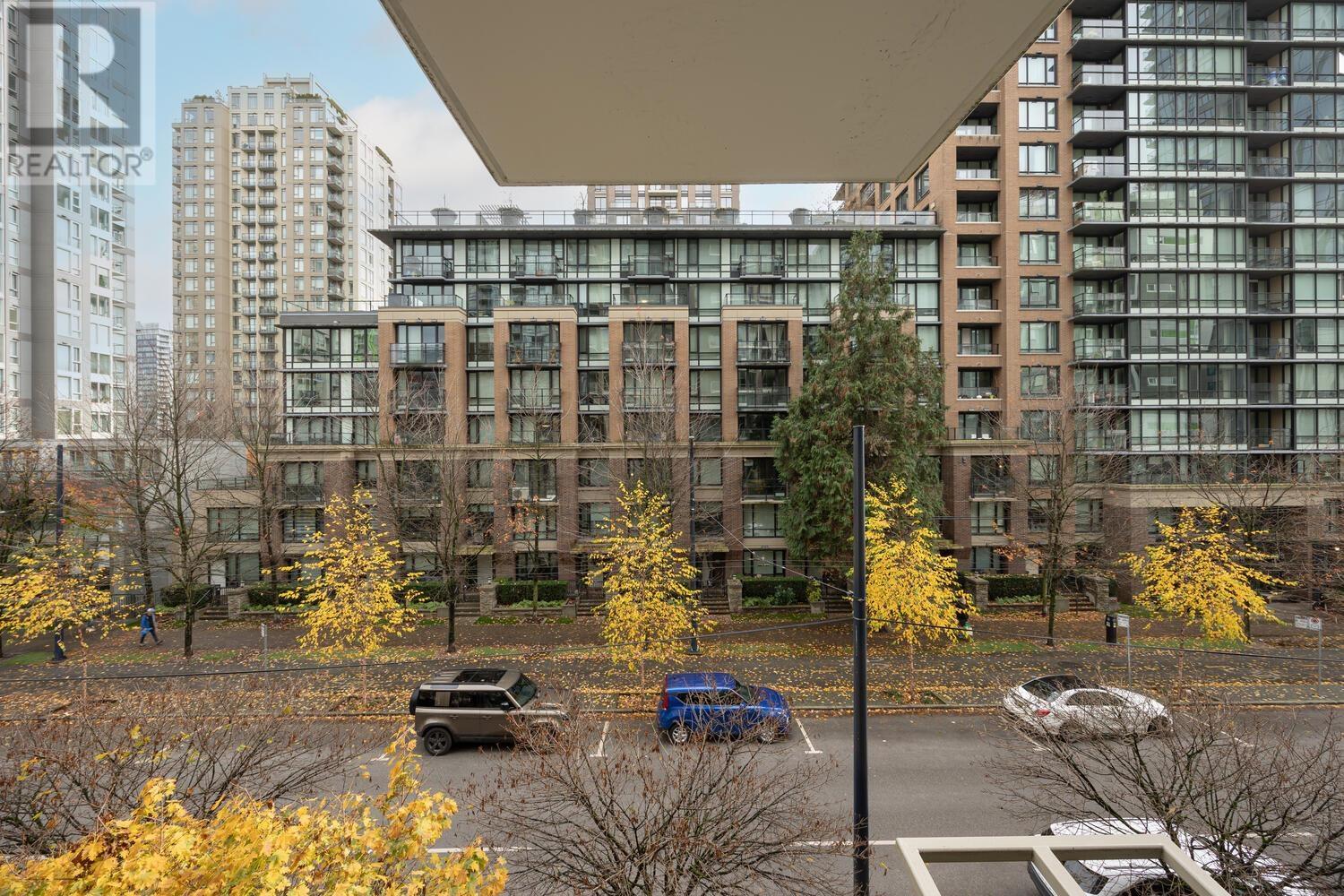 318 1055 Richards Street, Vancouver, British Columbia  V6B 0C2 - Photo 3 - R2962093