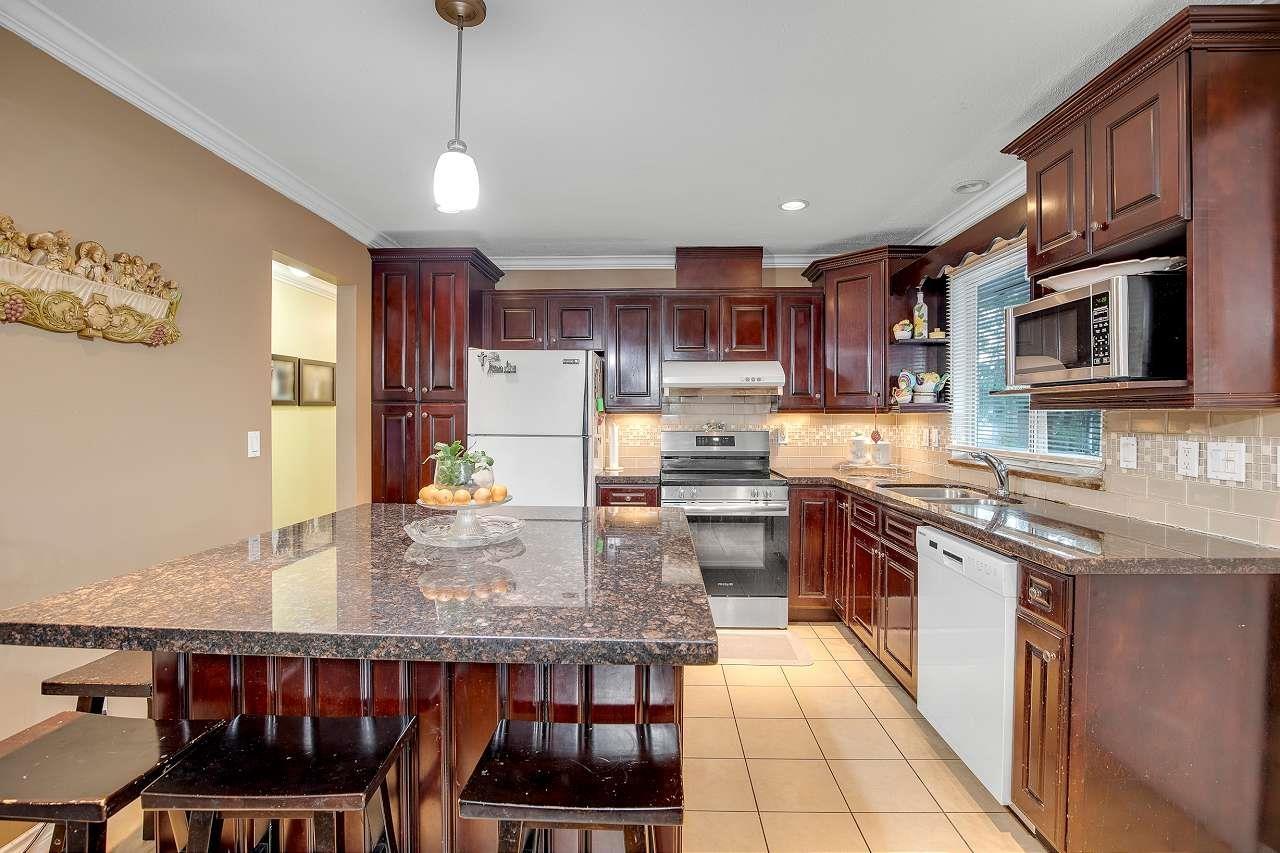 Property at 8825 160 STREET image 2
