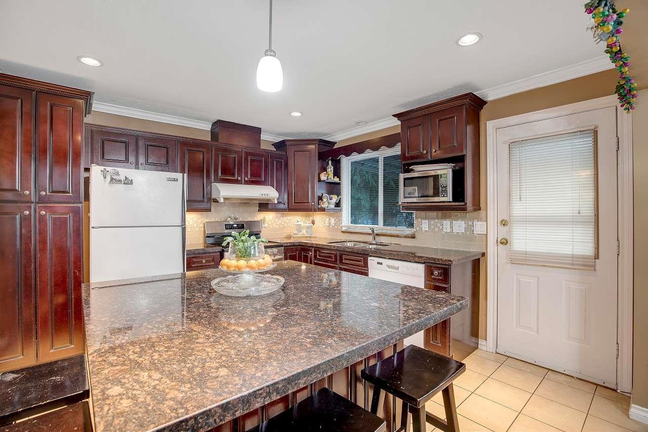 Property at 8825 160 STREET image 4