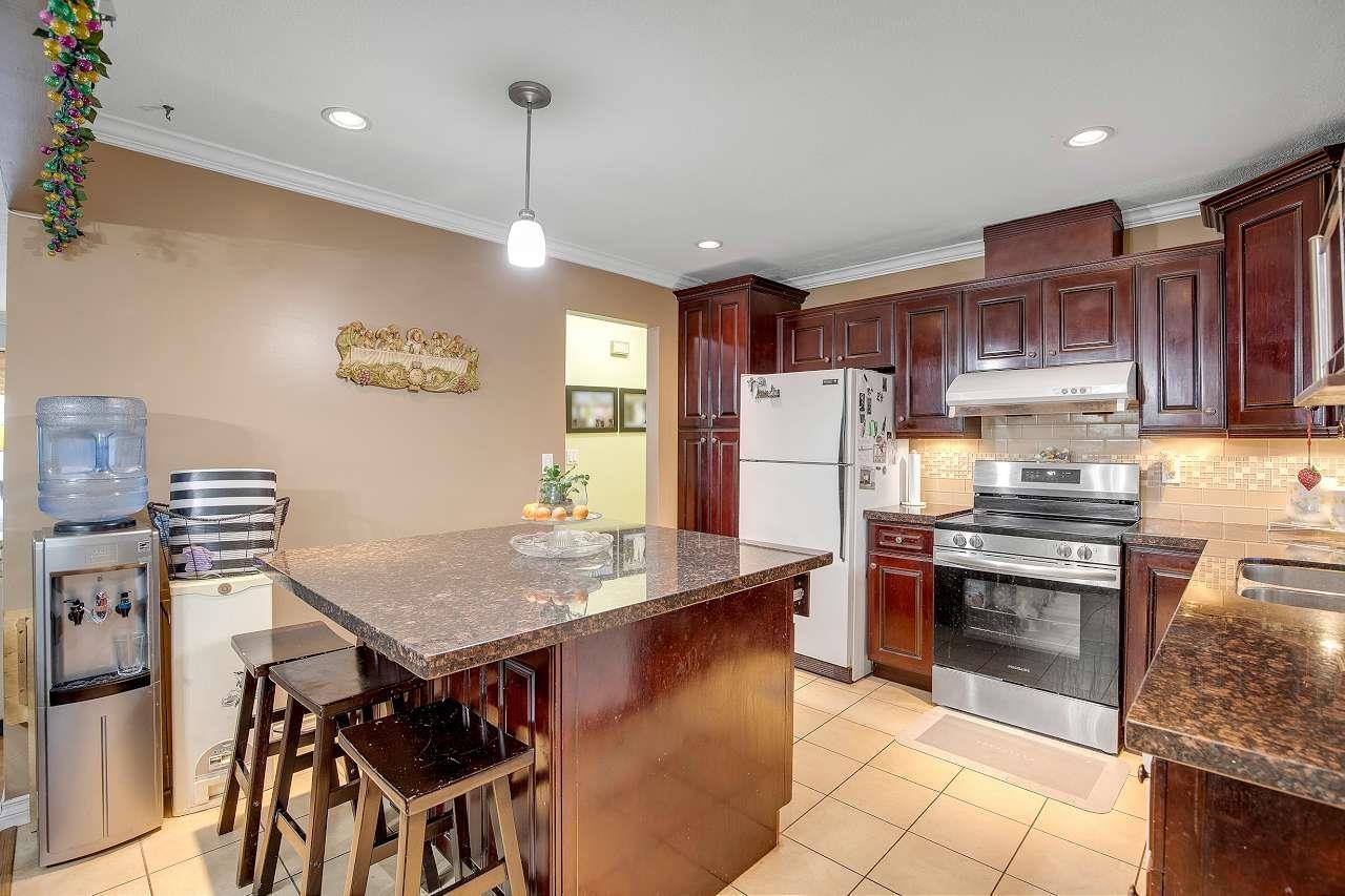 Property at 8825 160 STREET image 3