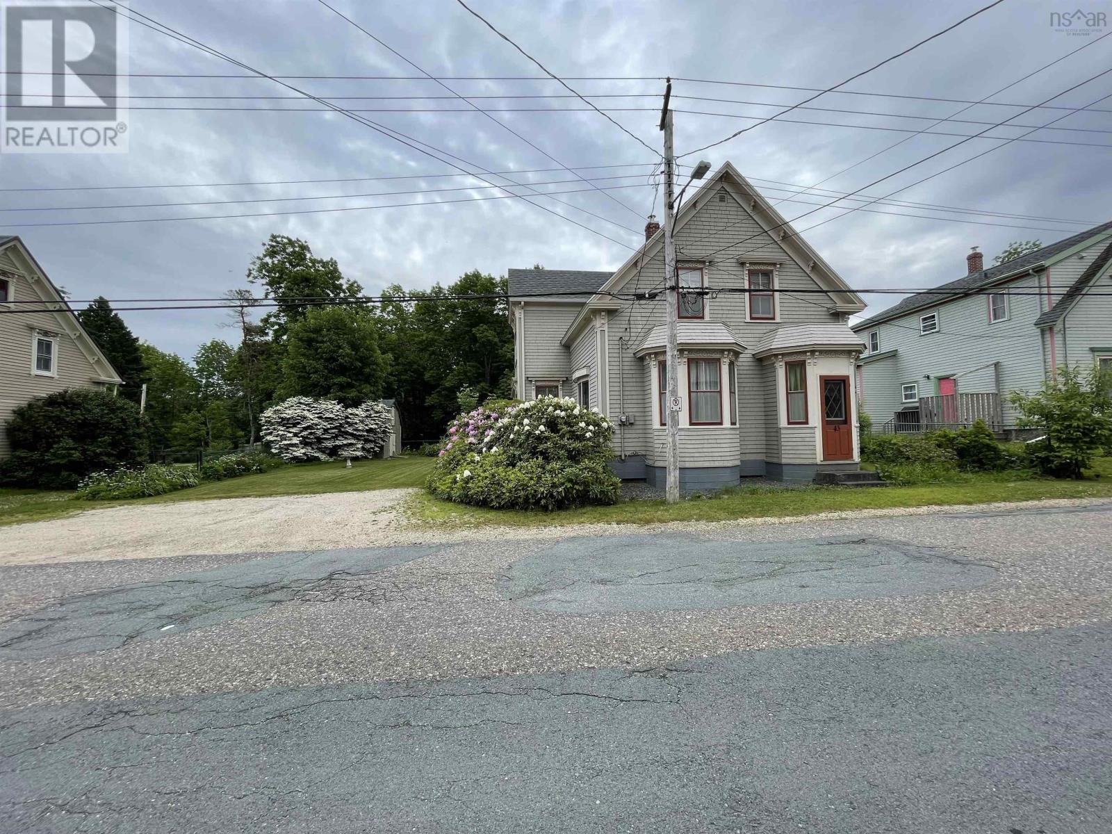 43 Fairmont Street, Mahone Bay, Nova Scotia  B0J 2E0 - Photo 5 - 202501996