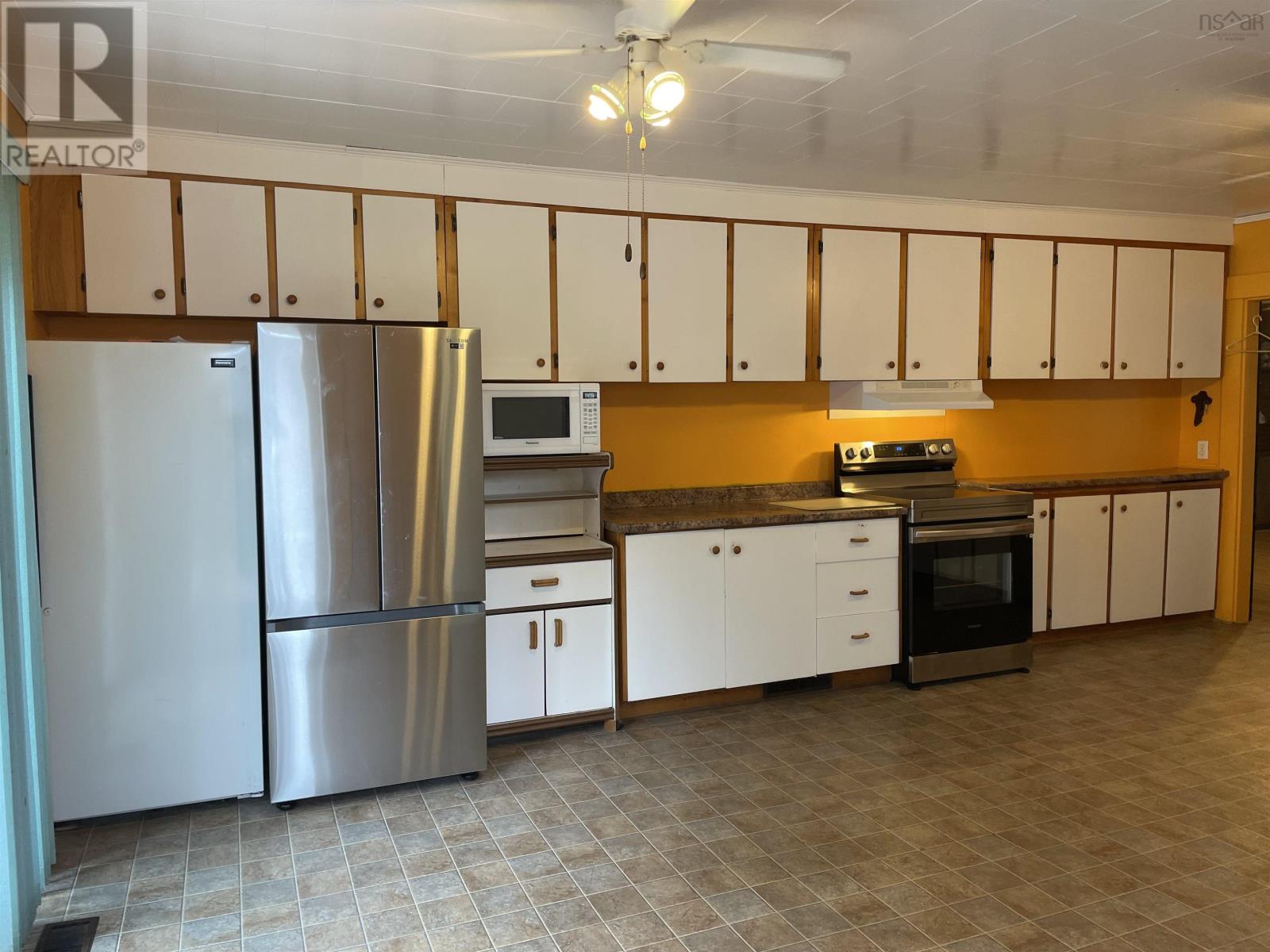 43 Fairmont Street, Mahone Bay, Nova Scotia  B0J 2E0 - Photo 7 - 202501996