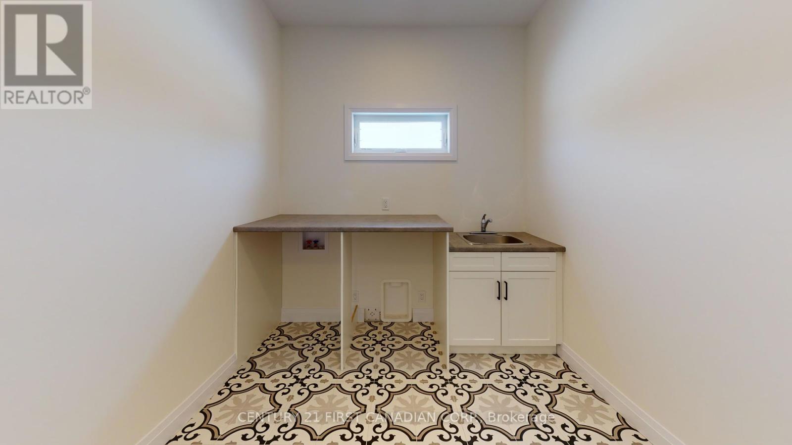 18 Postma Crescent, North Middlesex (Alisa Craig), Ontario  N0M 1A0 - Photo 16 - X11948902