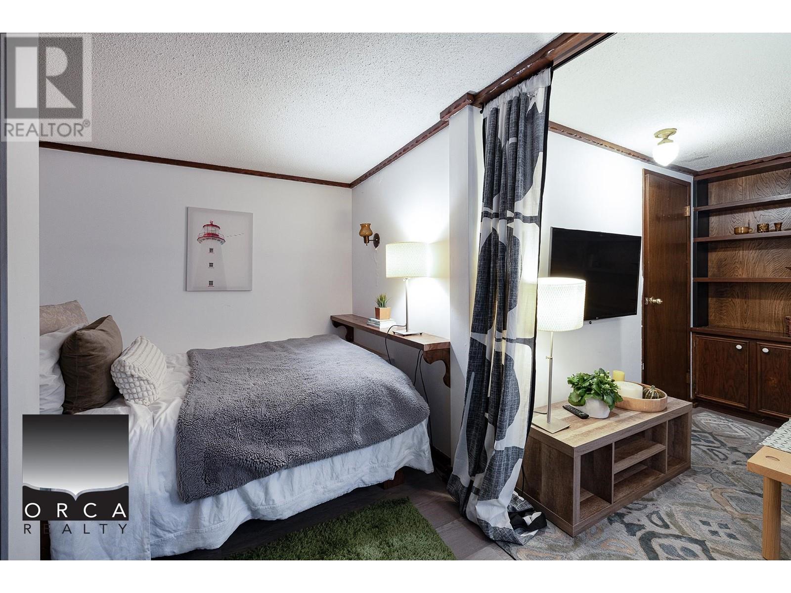 Short Term 2676 Haywood Avenue, West Vancouver, British Columbia  V7V 1Y6 - Photo 23 - R2962106
