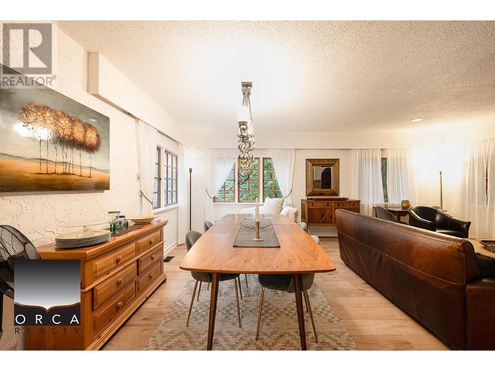 Short Term 2676 Haywood Avenue, West Vancouver, British Columbia  V7V 1Y6 - Photo 3 - R2962106