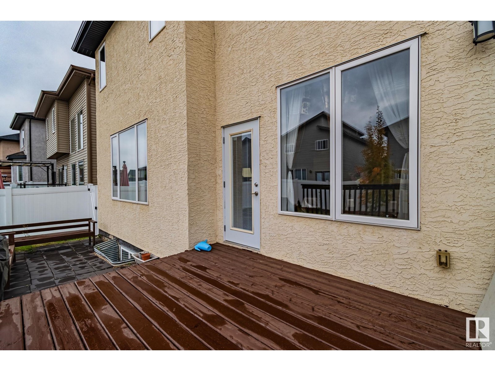 Property at 16727 61 St NW image 3