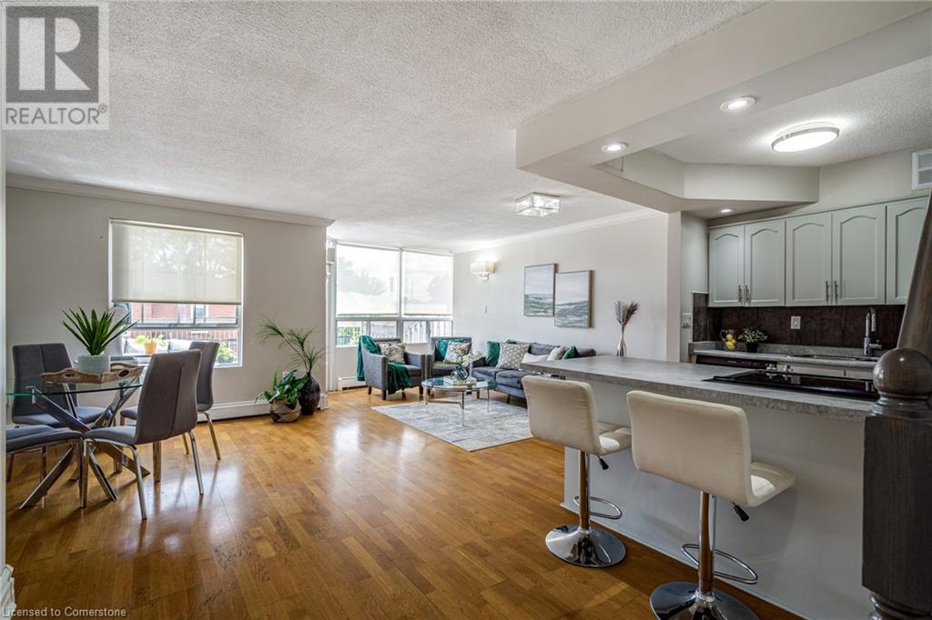 10 JOHN Street Unit# 209, Dundas, Ontario