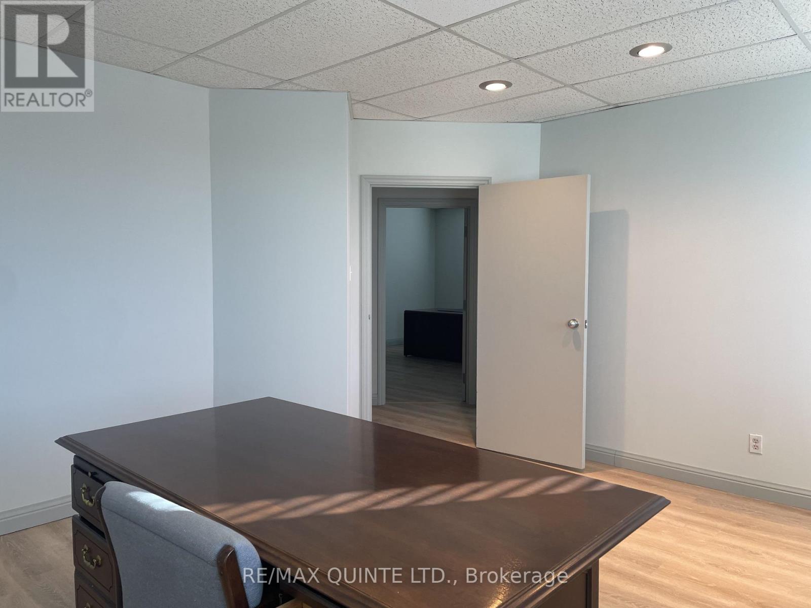 69-71 Dundas Street W, Quinte West, Ontario  K8V 3P4 - Photo 38 - X7304088