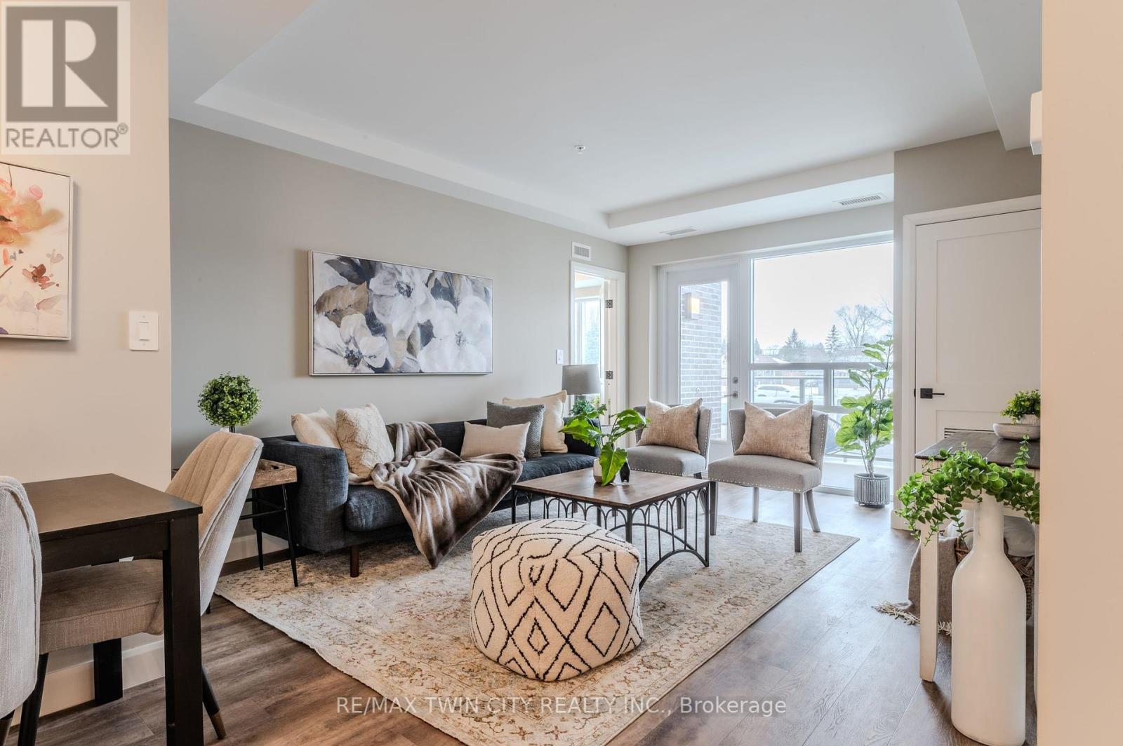 Property at 101 - 34 NORMAN STREET image 2