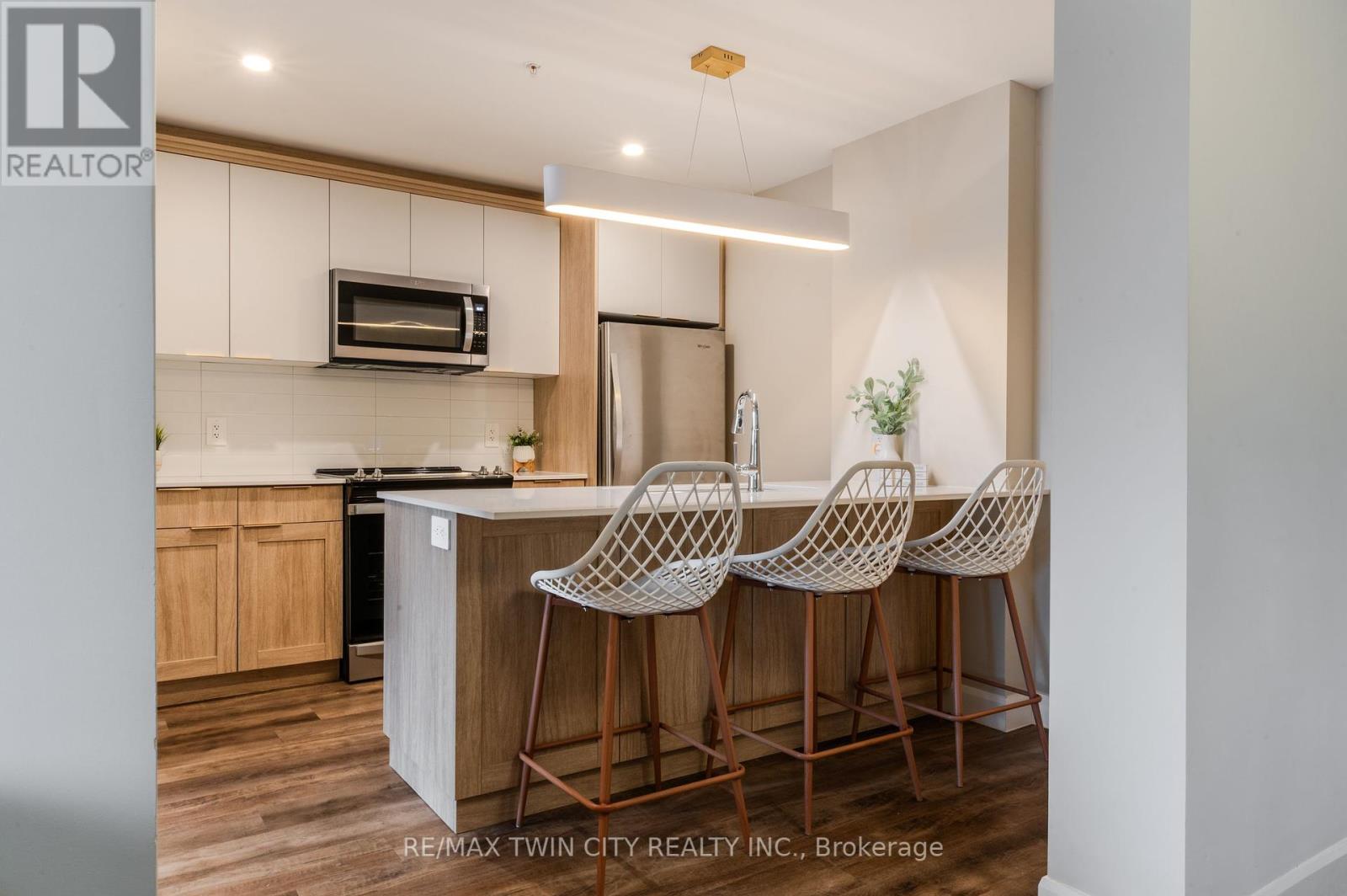 Property at 101 - 34 NORMAN STREET image 3