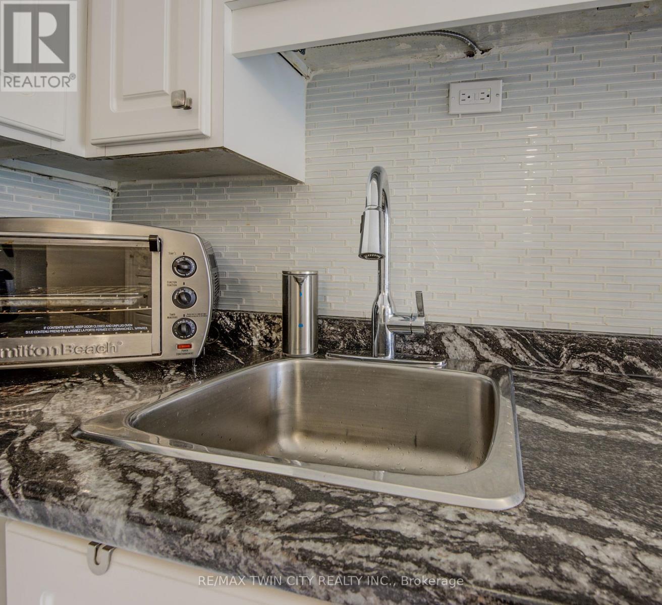 43 - 121 University Avenue E, Waterloo, Ontario  N2J 4J1 - Photo 13 - X11949276
