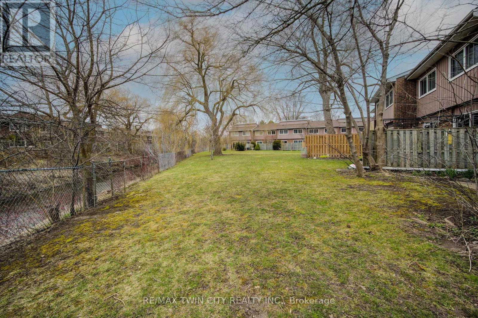 43 - 121 University Avenue E, Waterloo, Ontario  N2J 4J1 - Photo 33 - X11949276
