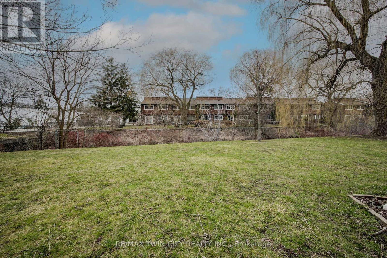 43 - 121 University Avenue E, Waterloo, Ontario  N2J 4J1 - Photo 34 - X11949276