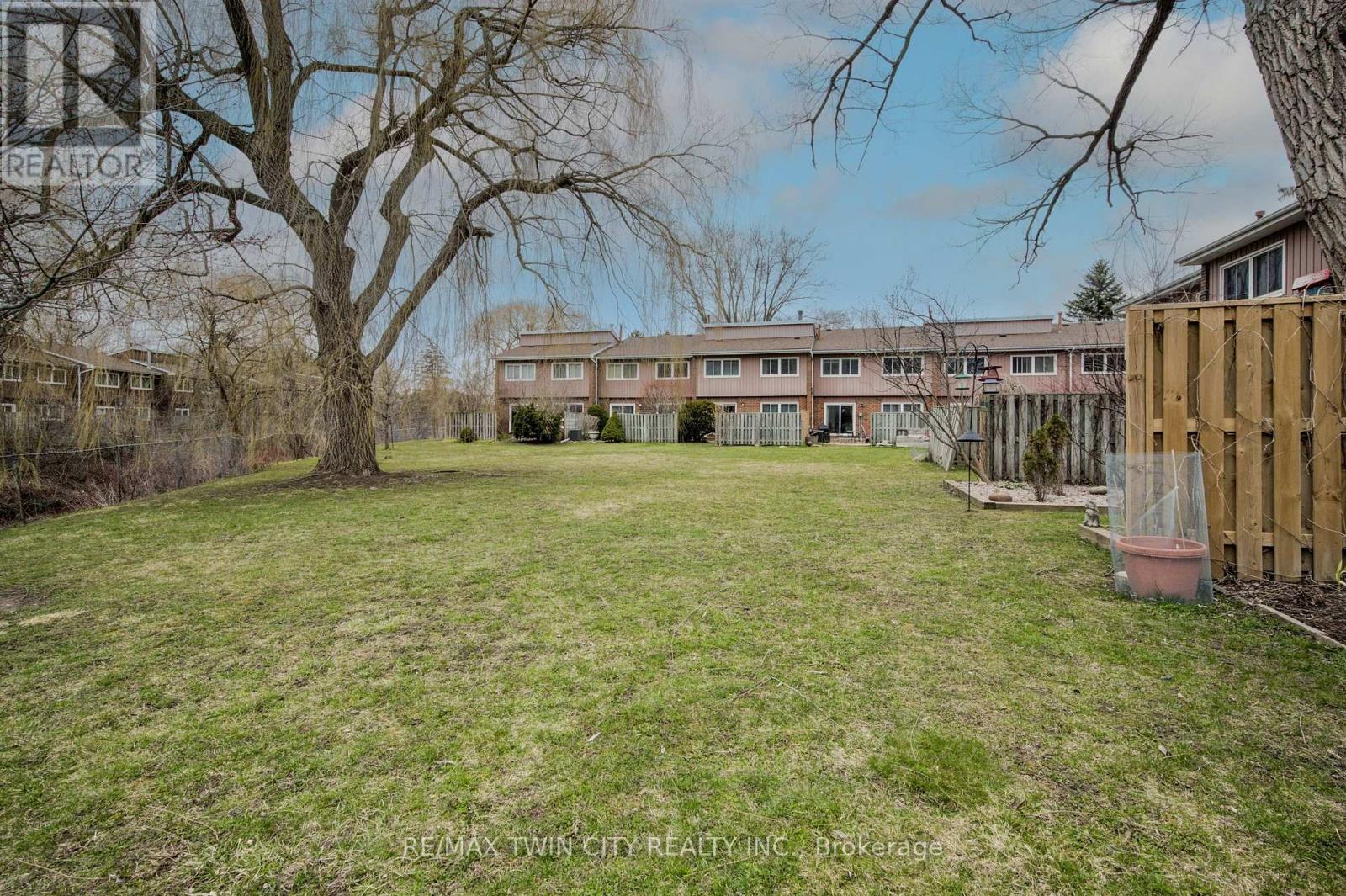 43 - 121 University Avenue E, Waterloo, Ontario  N2J 4J1 - Photo 35 - X11949276