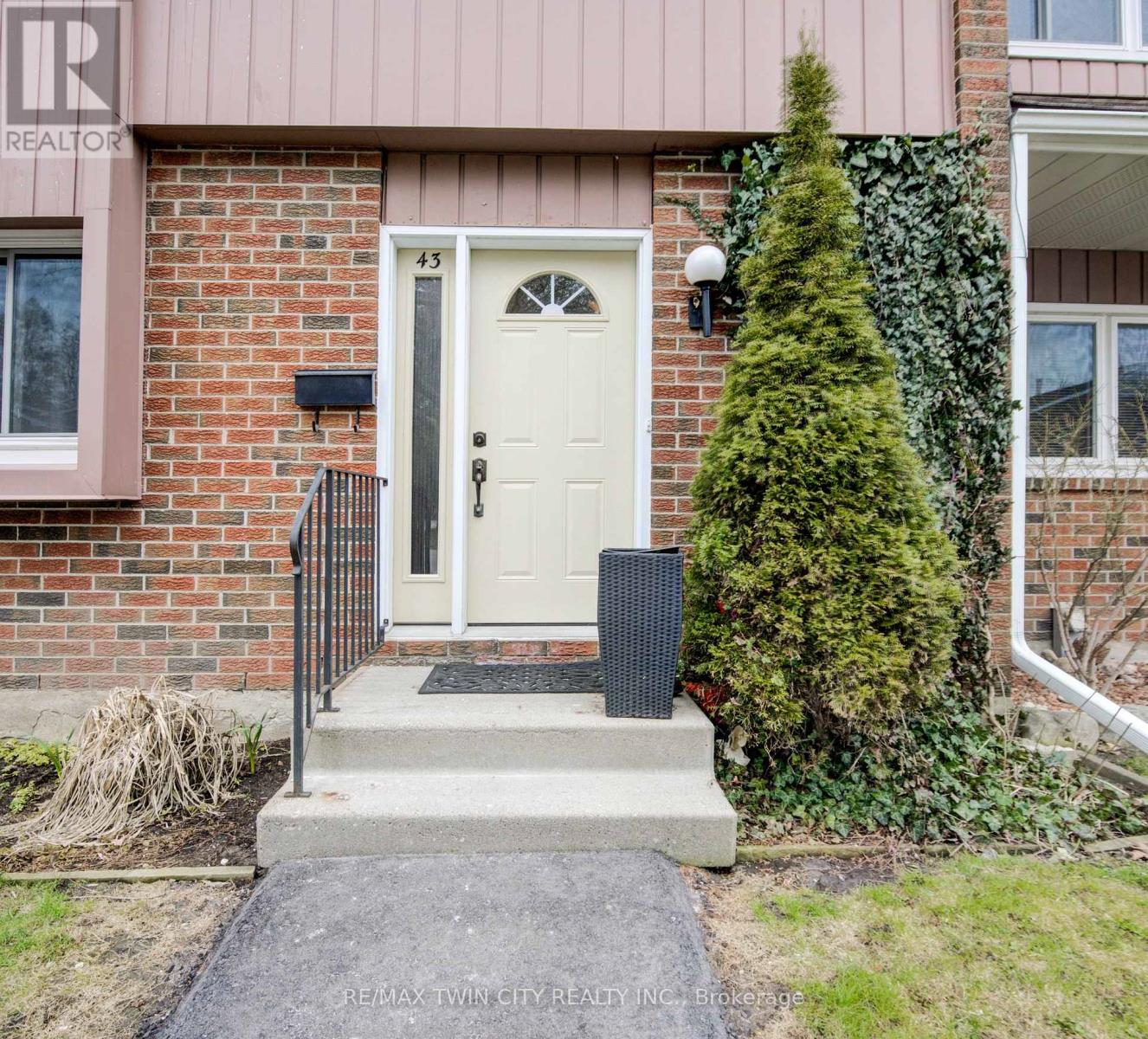 43 - 121 University Avenue E, Waterloo, Ontario  N2J 4J1 - Photo 6 - X11949276