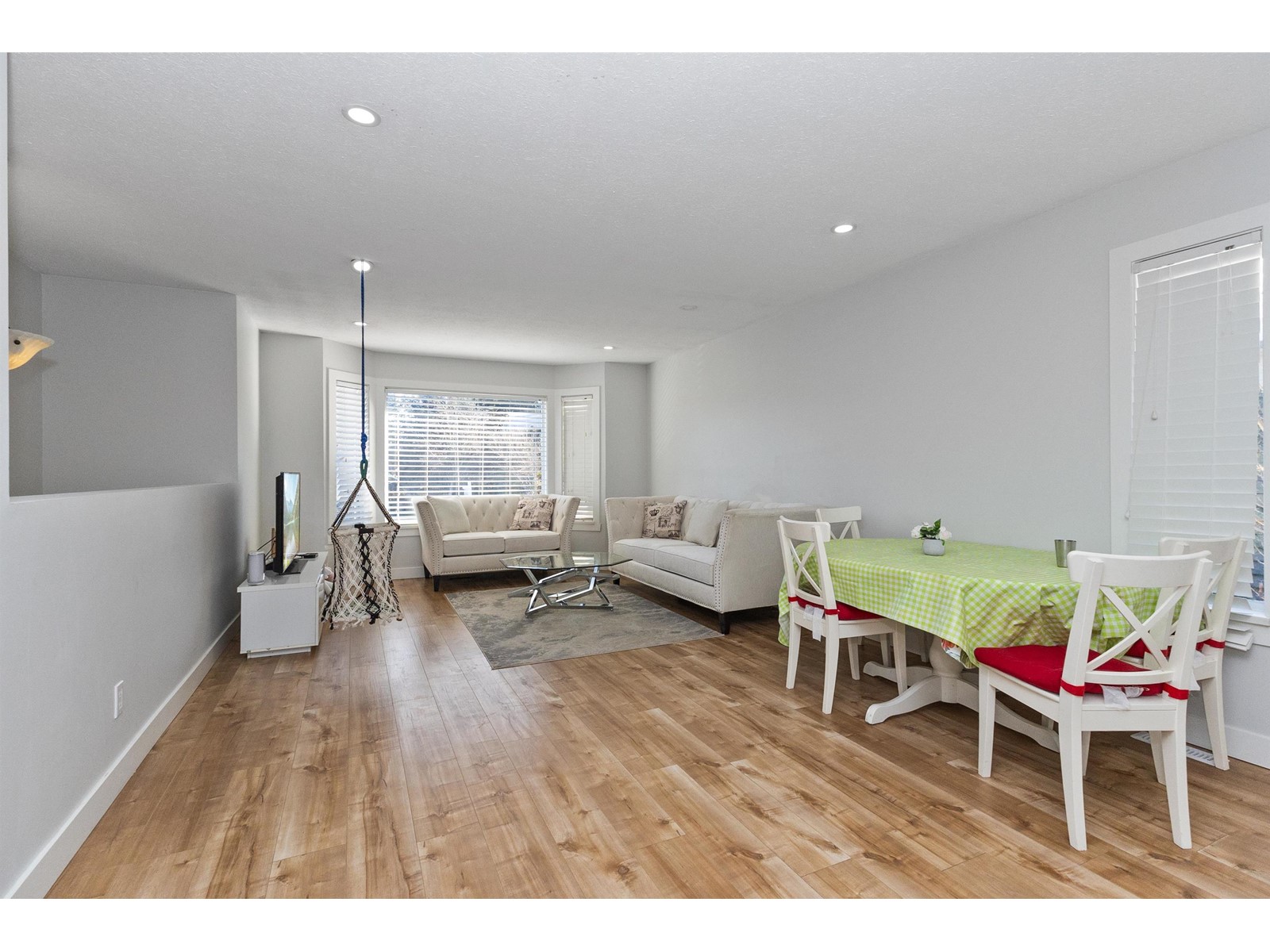 Property at 8221 MILLER CRESCENT image 5