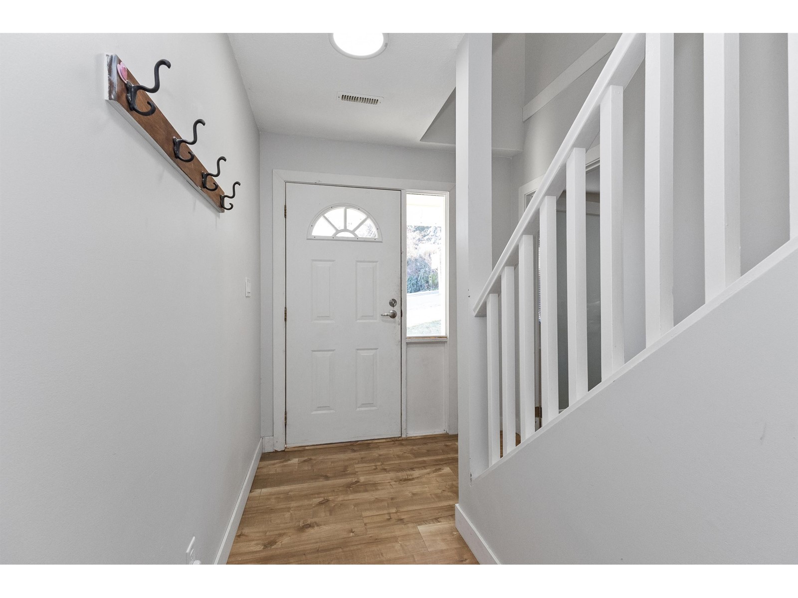 Property at 8221 MILLER CRESCENT image 2