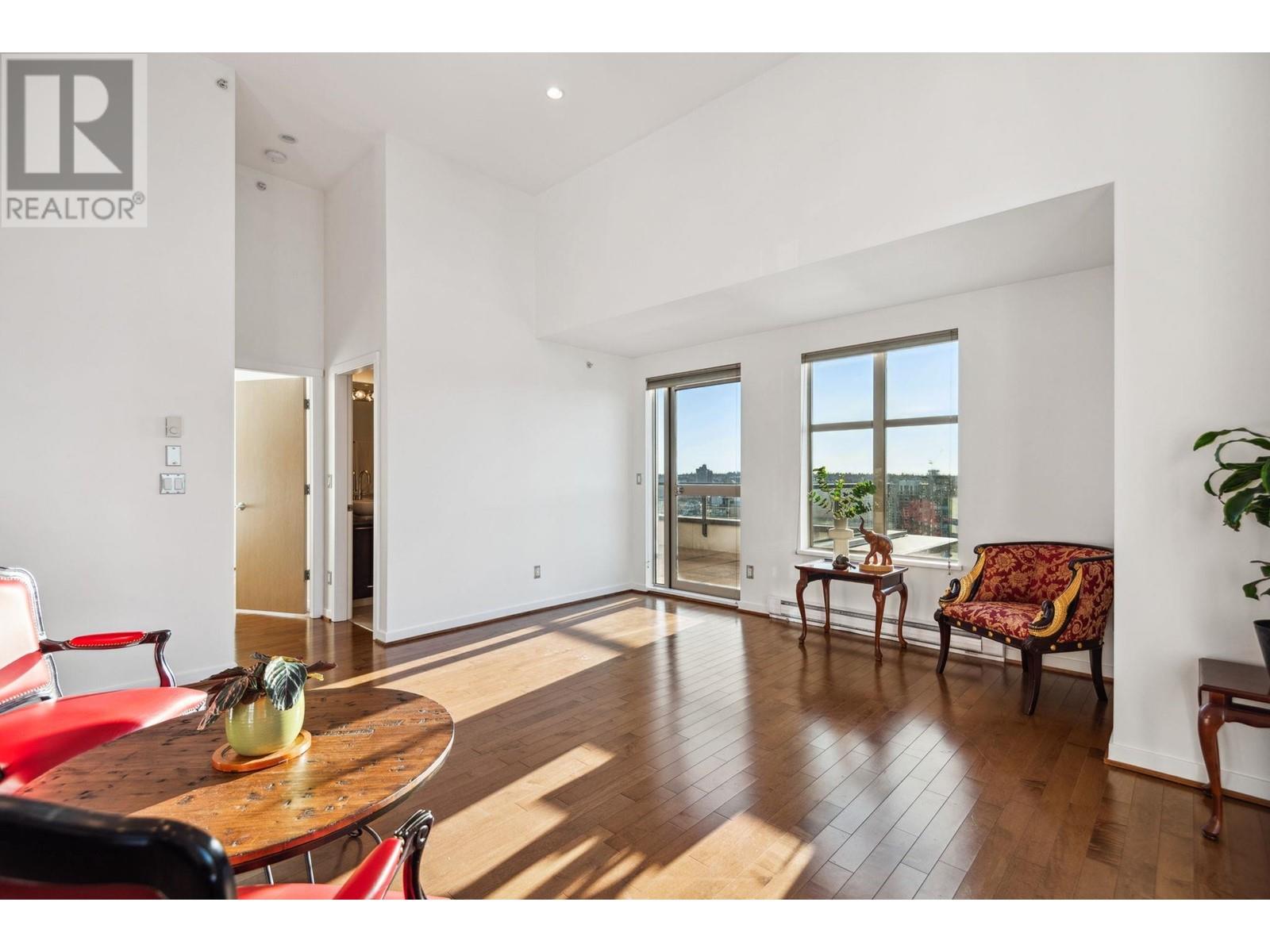 Listing Picture 11 of 40 : PH1 969 RICHARDS STREET, Vancouver / 溫哥華 - 魯藝地產 Yvonne Lu Group - MLS Medallion Club Member