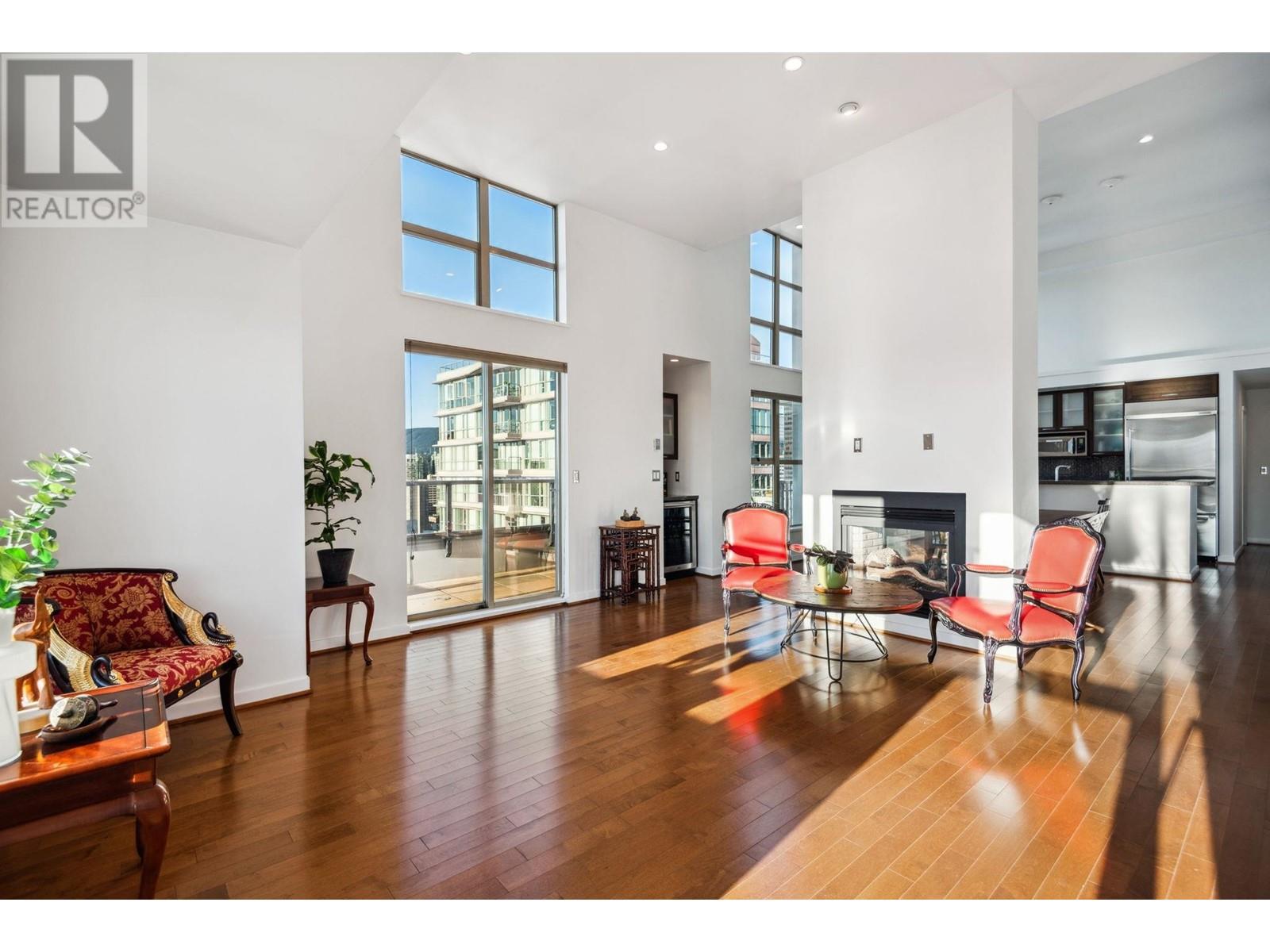 Listing Picture 10 of 40 : PH1 969 RICHARDS STREET, Vancouver / 溫哥華 - 魯藝地產 Yvonne Lu Group - MLS Medallion Club Member