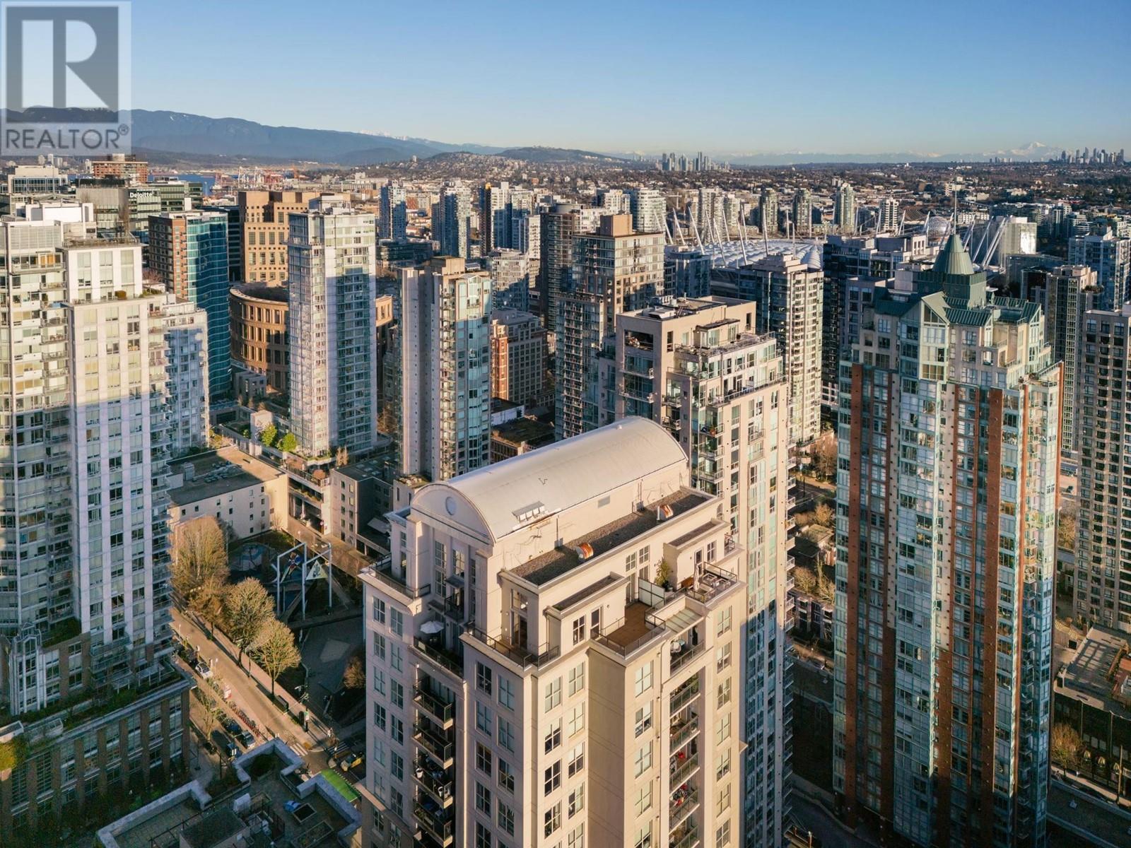 Listing Picture 37 of 40 : PH1 969 RICHARDS STREET, Vancouver / 溫哥華 - 魯藝地產 Yvonne Lu Group - MLS Medallion Club Member