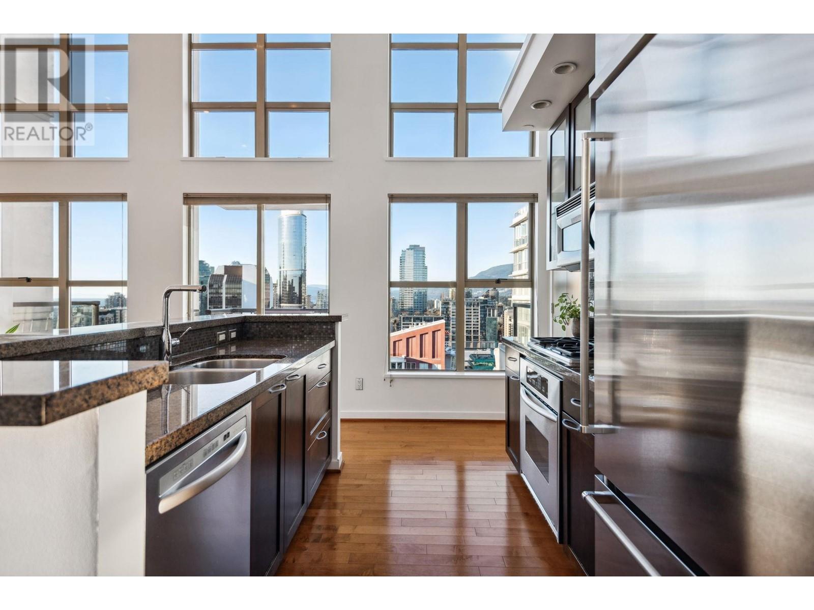 Listing Picture 5 of 40 : PH1 969 RICHARDS STREET, Vancouver / 溫哥華 - 魯藝地產 Yvonne Lu Group - MLS Medallion Club Member