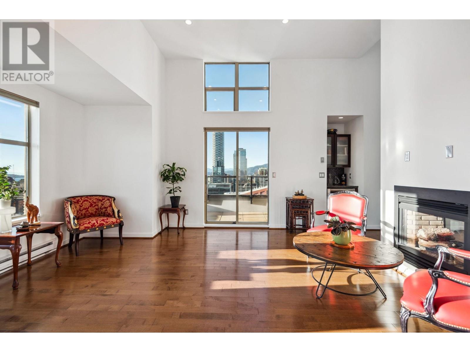 Listing Picture 8 of 40 : PH1 969 RICHARDS STREET, Vancouver / 溫哥華 - 魯藝地產 Yvonne Lu Group - MLS Medallion Club Member