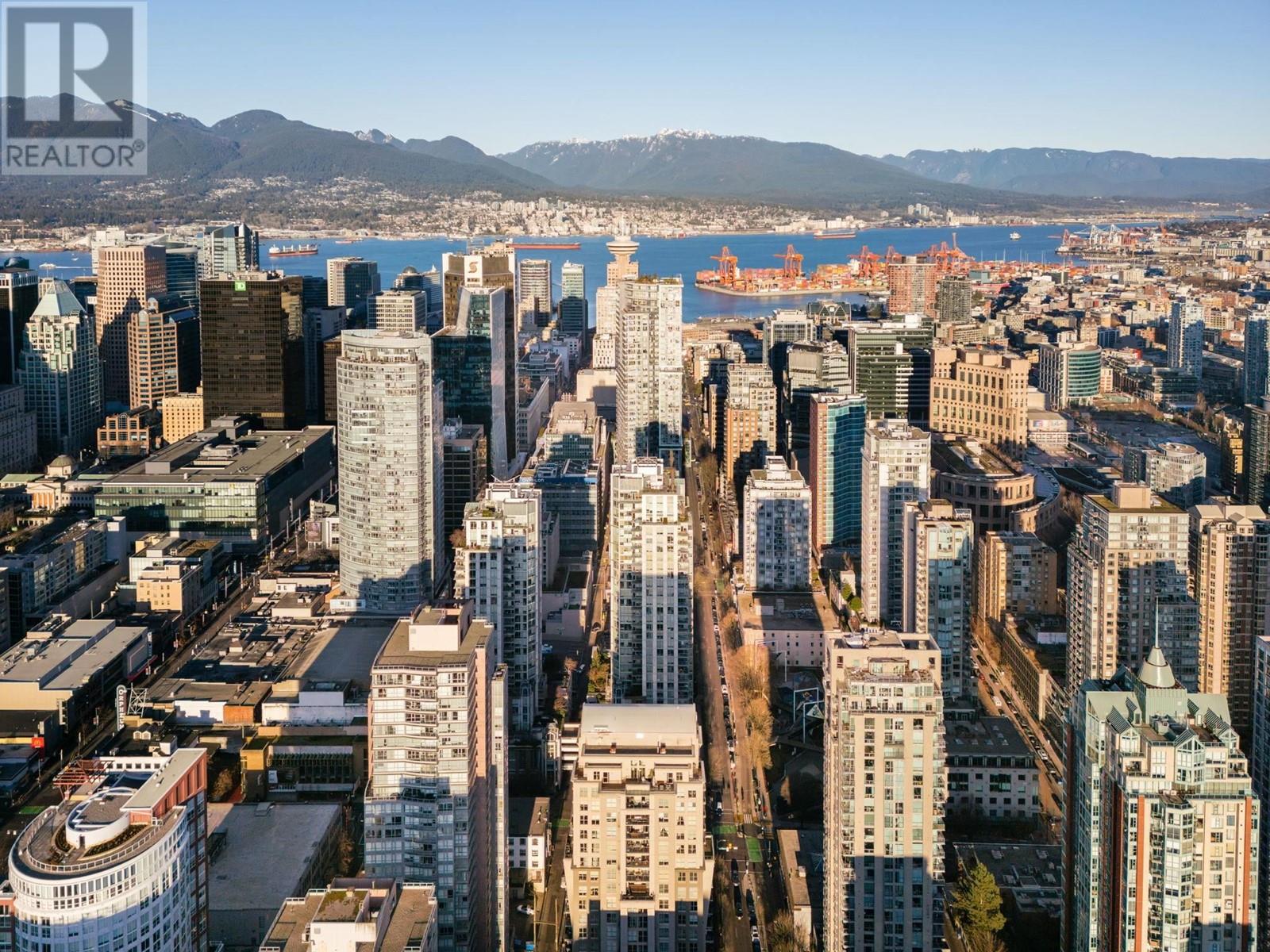 Listing Picture 36 of 40 : PH1 969 RICHARDS STREET, Vancouver / 溫哥華 - 魯藝地產 Yvonne Lu Group - MLS Medallion Club Member