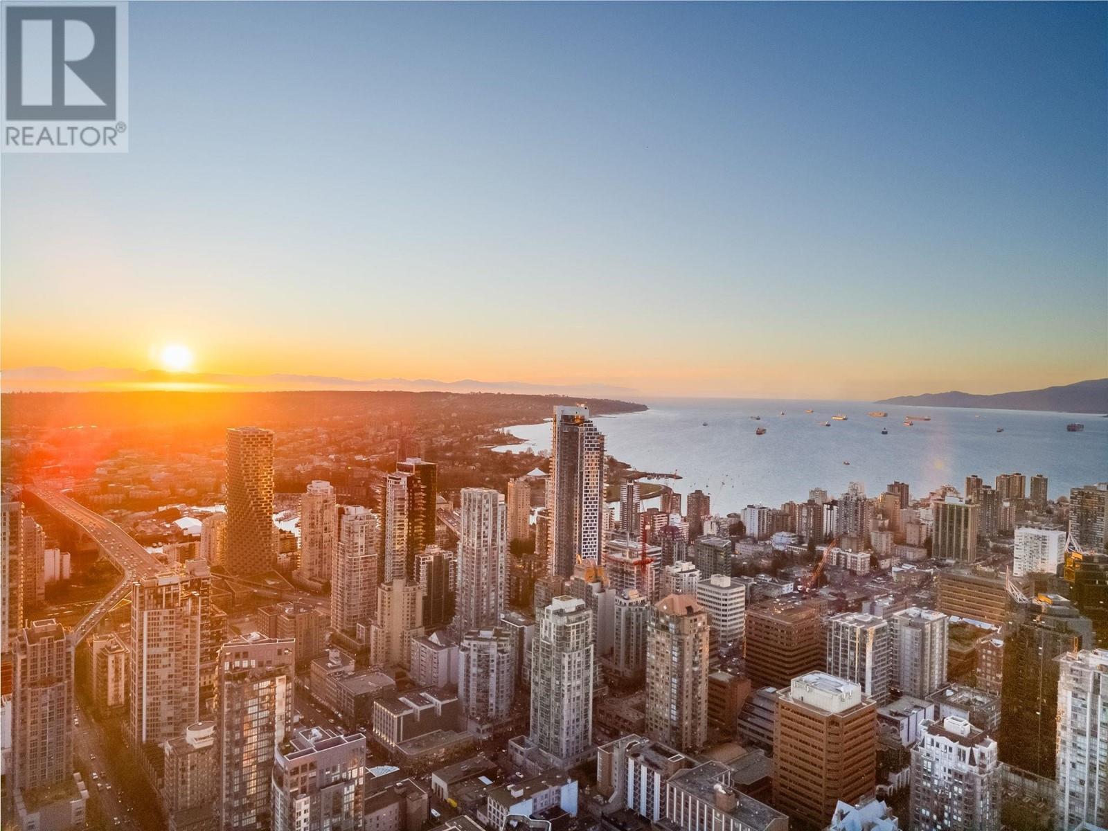 Listing Picture 35 of 40 : PH1 969 RICHARDS STREET, Vancouver / 溫哥華 - 魯藝地產 Yvonne Lu Group - MLS Medallion Club Member