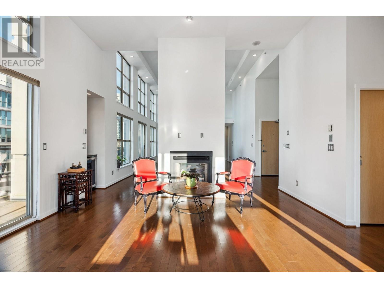 Listing Picture 9 of 40 : PH1 969 RICHARDS STREET, Vancouver / 溫哥華 - 魯藝地產 Yvonne Lu Group - MLS Medallion Club Member