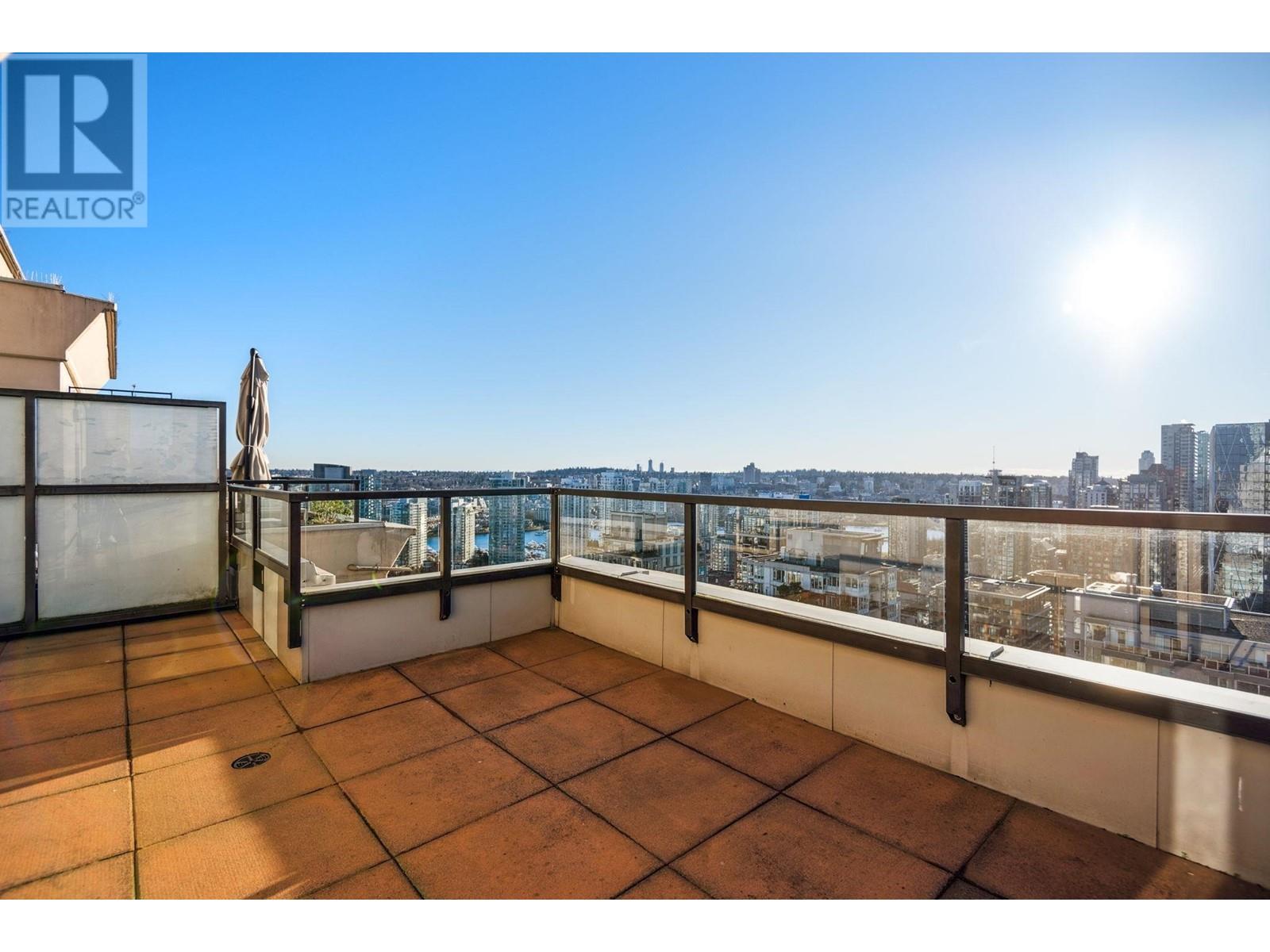 Listing Picture 22 of 40 : PH1 969 RICHARDS STREET, Vancouver / 溫哥華 - 魯藝地產 Yvonne Lu Group - MLS Medallion Club Member