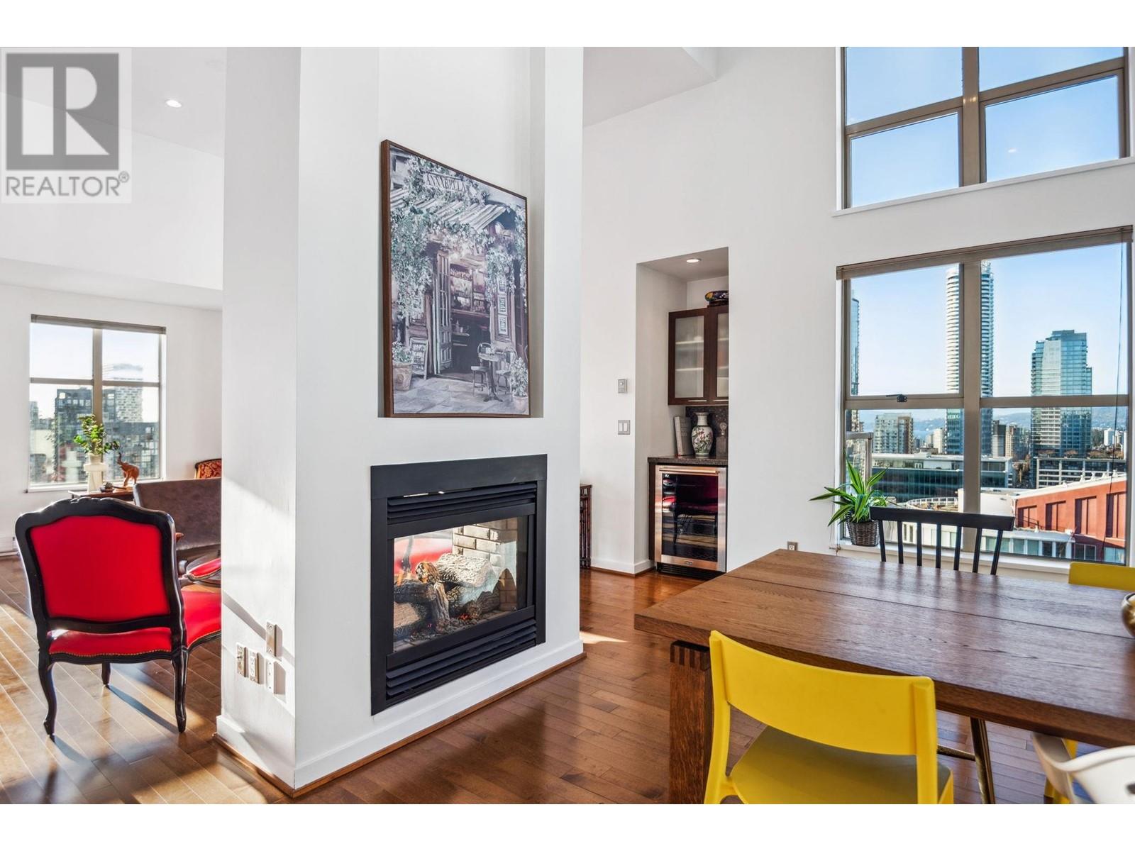 Listing Picture 7 of 40 : PH1 969 RICHARDS STREET, Vancouver / 溫哥華 - 魯藝地產 Yvonne Lu Group - MLS Medallion Club Member