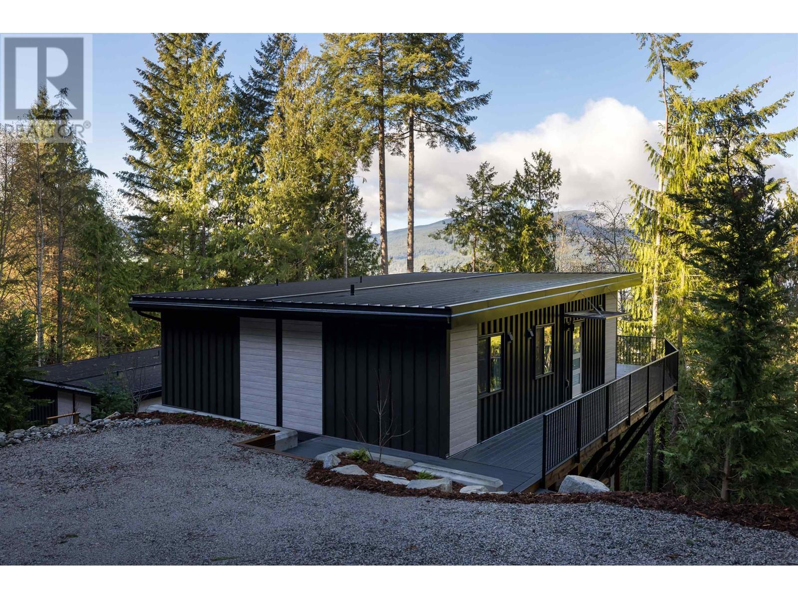 5790 TILLICUM BAY ROAD, Sechelt, British Columbia