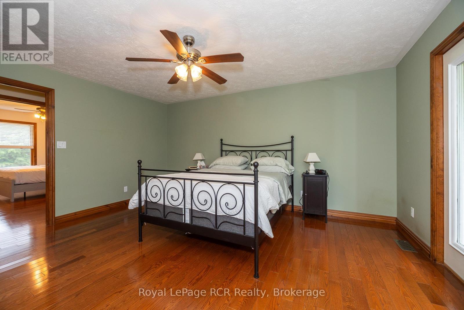 78 Lake Street, Georgian Bluffs, Ontario  N0H 2K0 - Photo 22 - X11949421